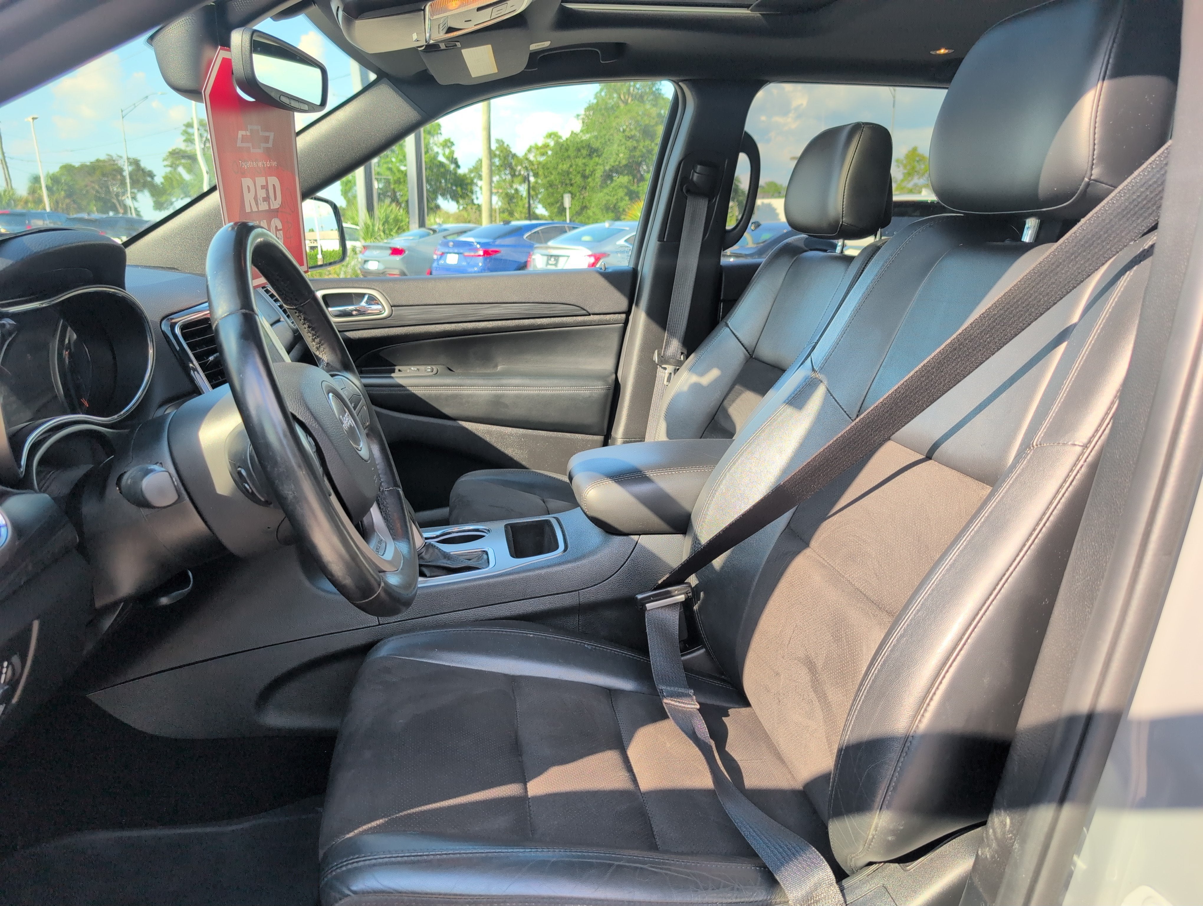 2020 Jeep Grand Cherokee Altitude 4x2