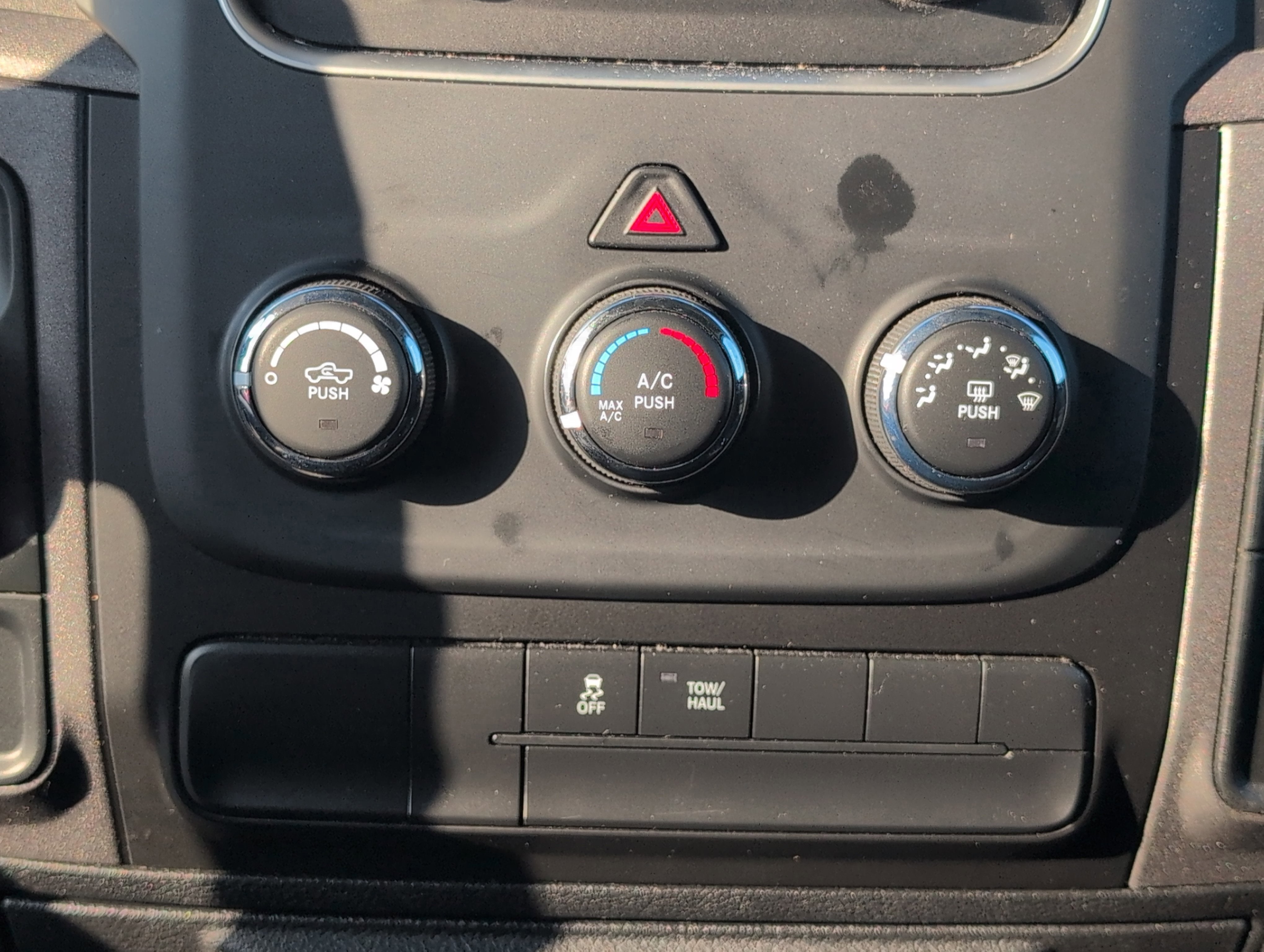 2019 RAM 1500 Classic Tradesman Quad Cab 4x2 6'4" Box