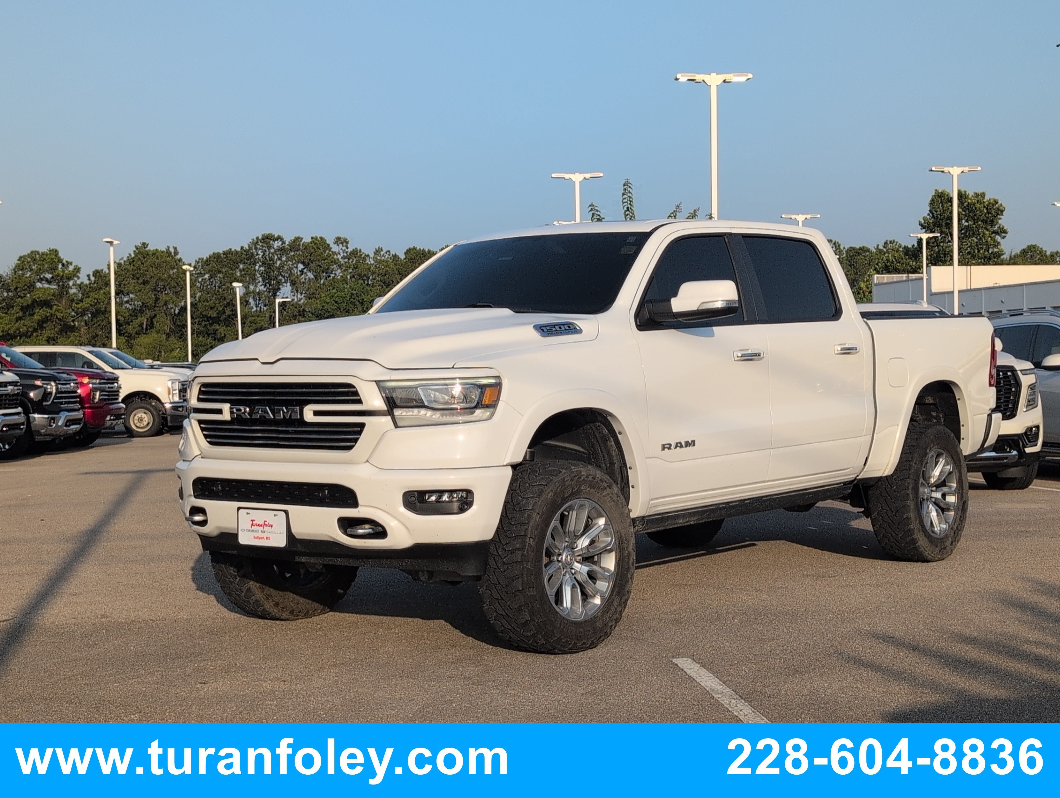 2022 RAM 1500 Laramie Crew Cab 4x4 5'7" Box