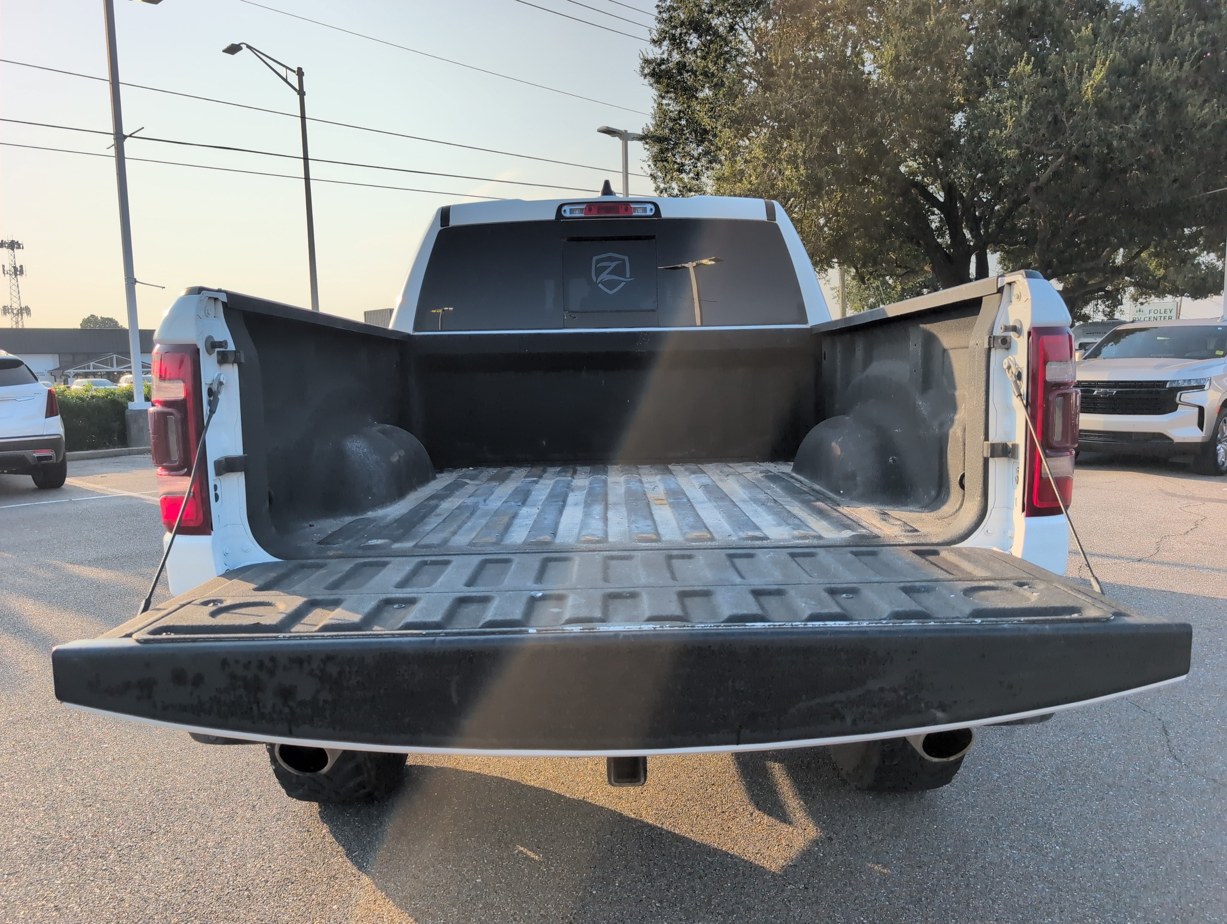 2022 RAM 1500 Laramie Crew Cab 4x4 5'7" Box