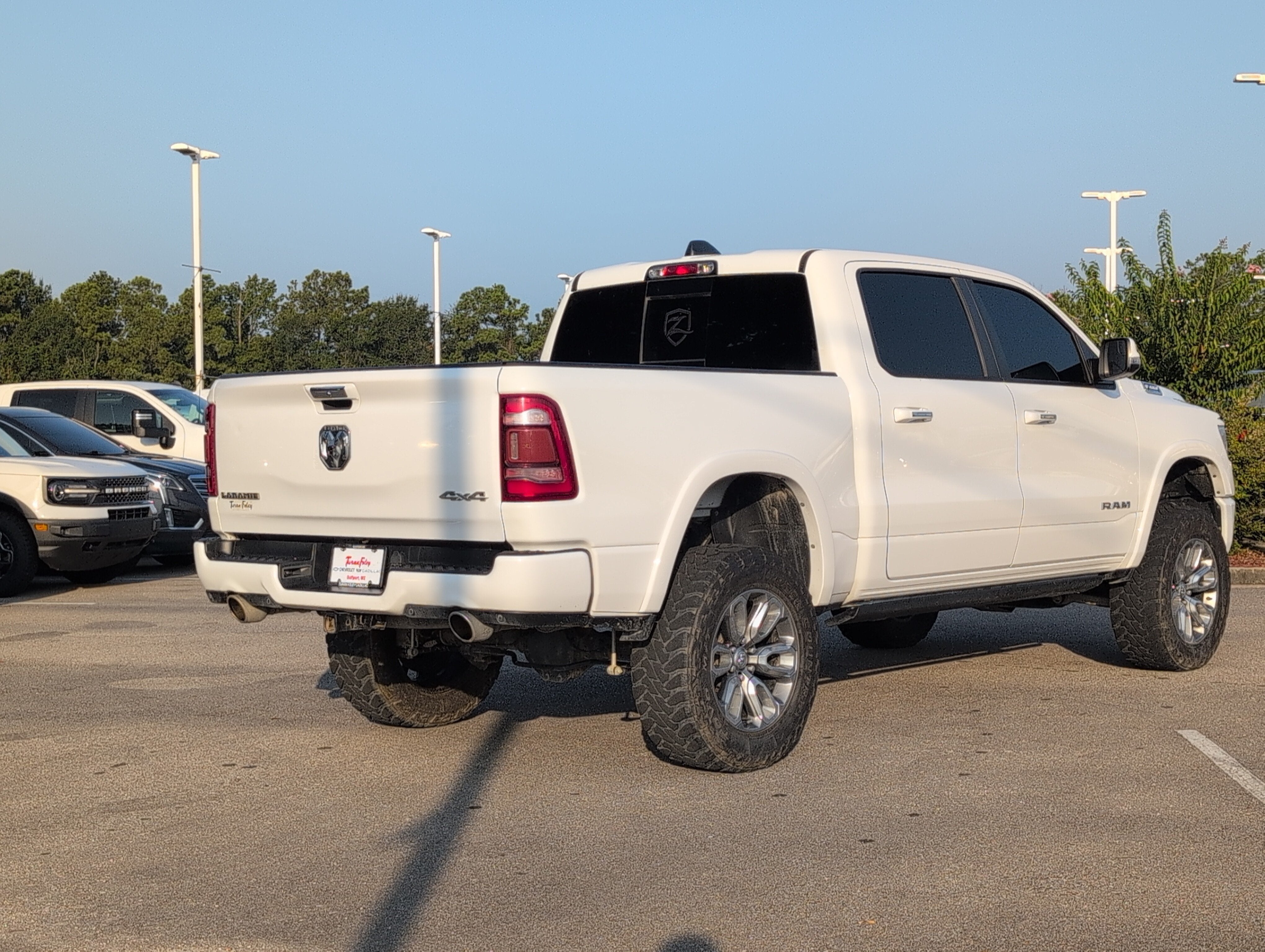 2022 RAM 1500 Laramie Crew Cab 4x4 5'7" Box