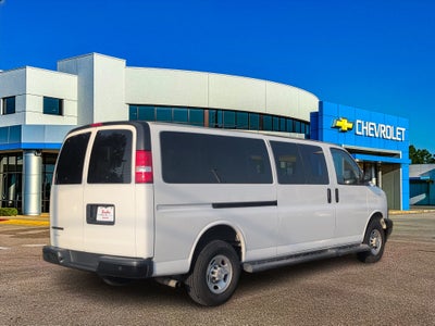 2022 Chevrolet Express Passenger 3500 1LS