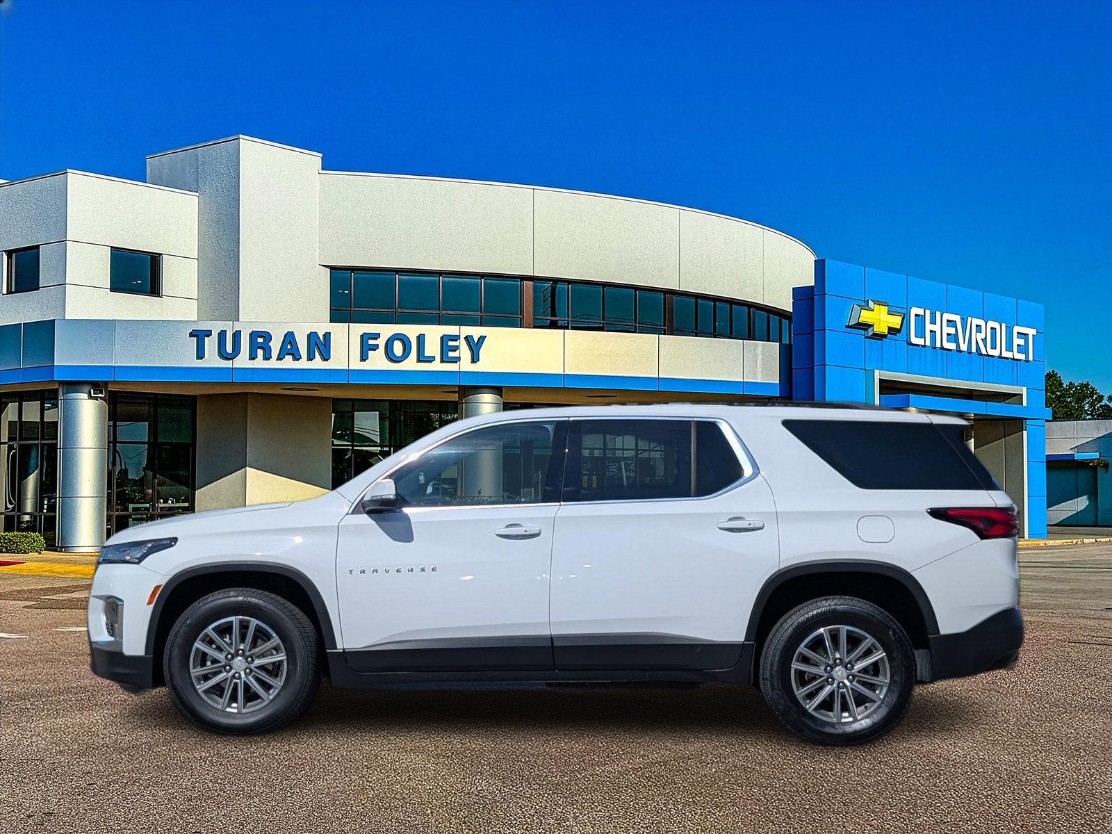 2023 Chevrolet Traverse LT Cloth