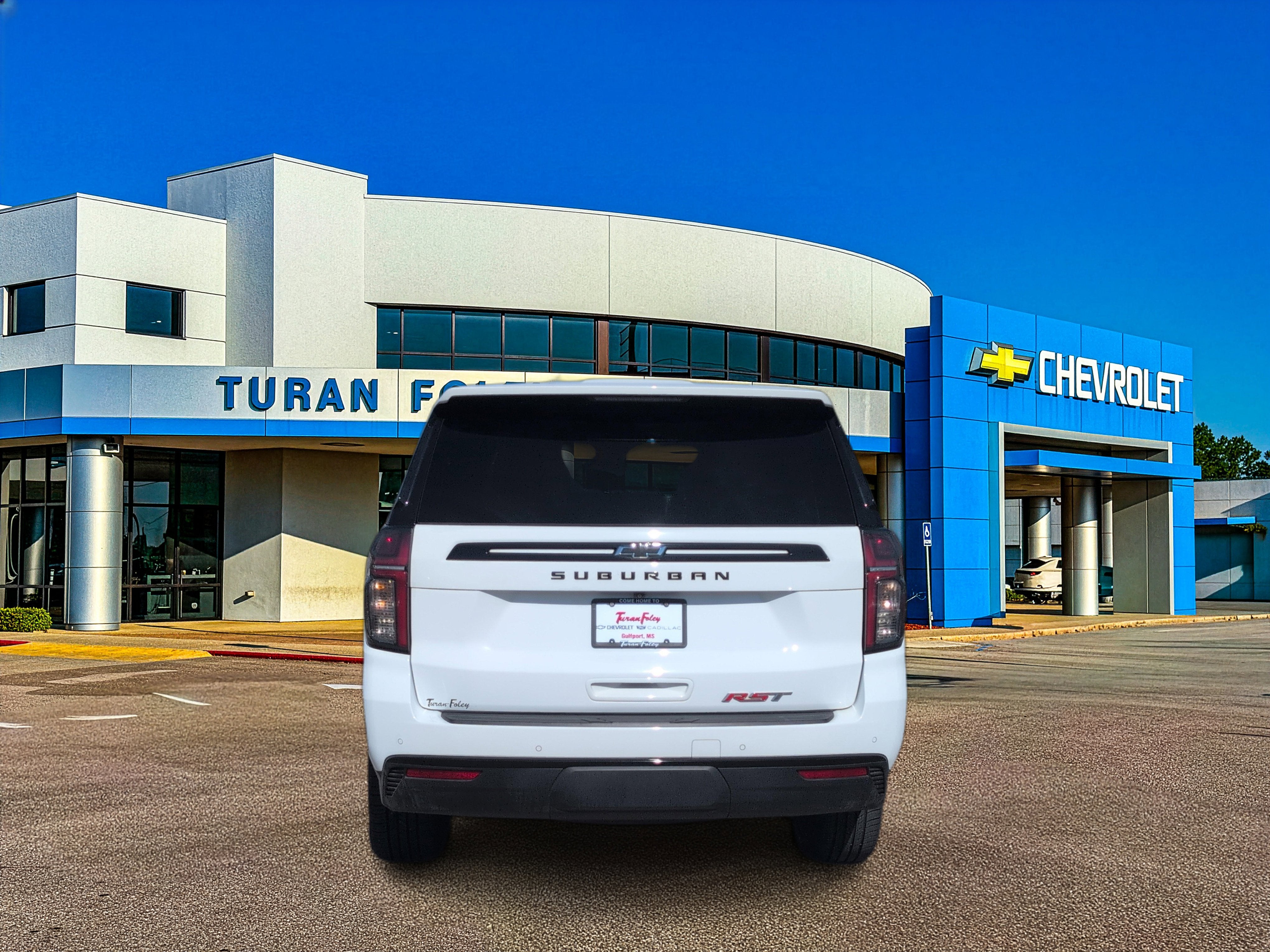 2023 Chevrolet Suburban RST