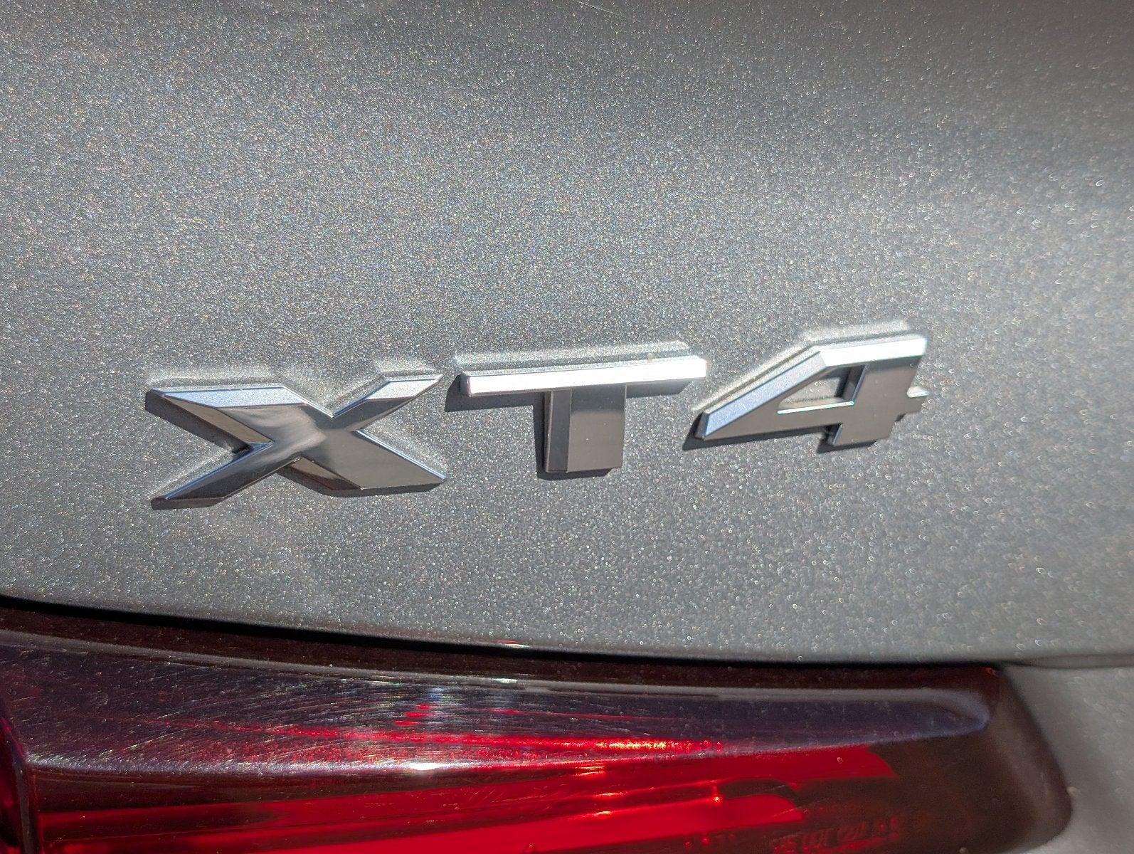 2024 Cadillac XT4 Luxury