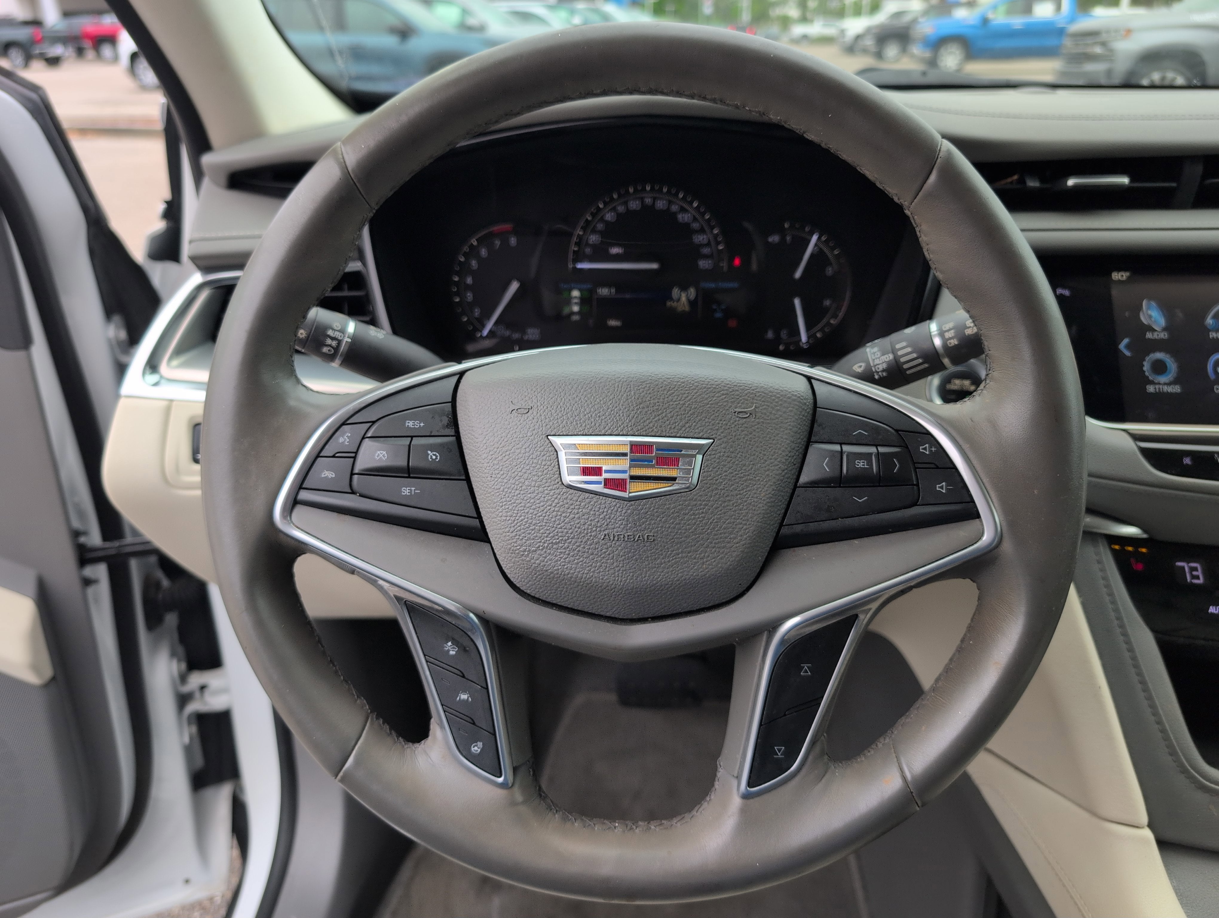2017 Cadillac XT5 Luxury FWD