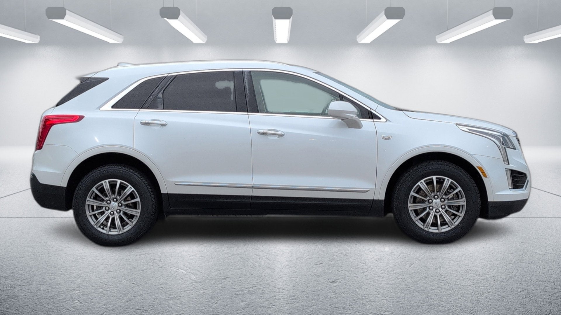 2017 Cadillac XT5 Luxury FWD