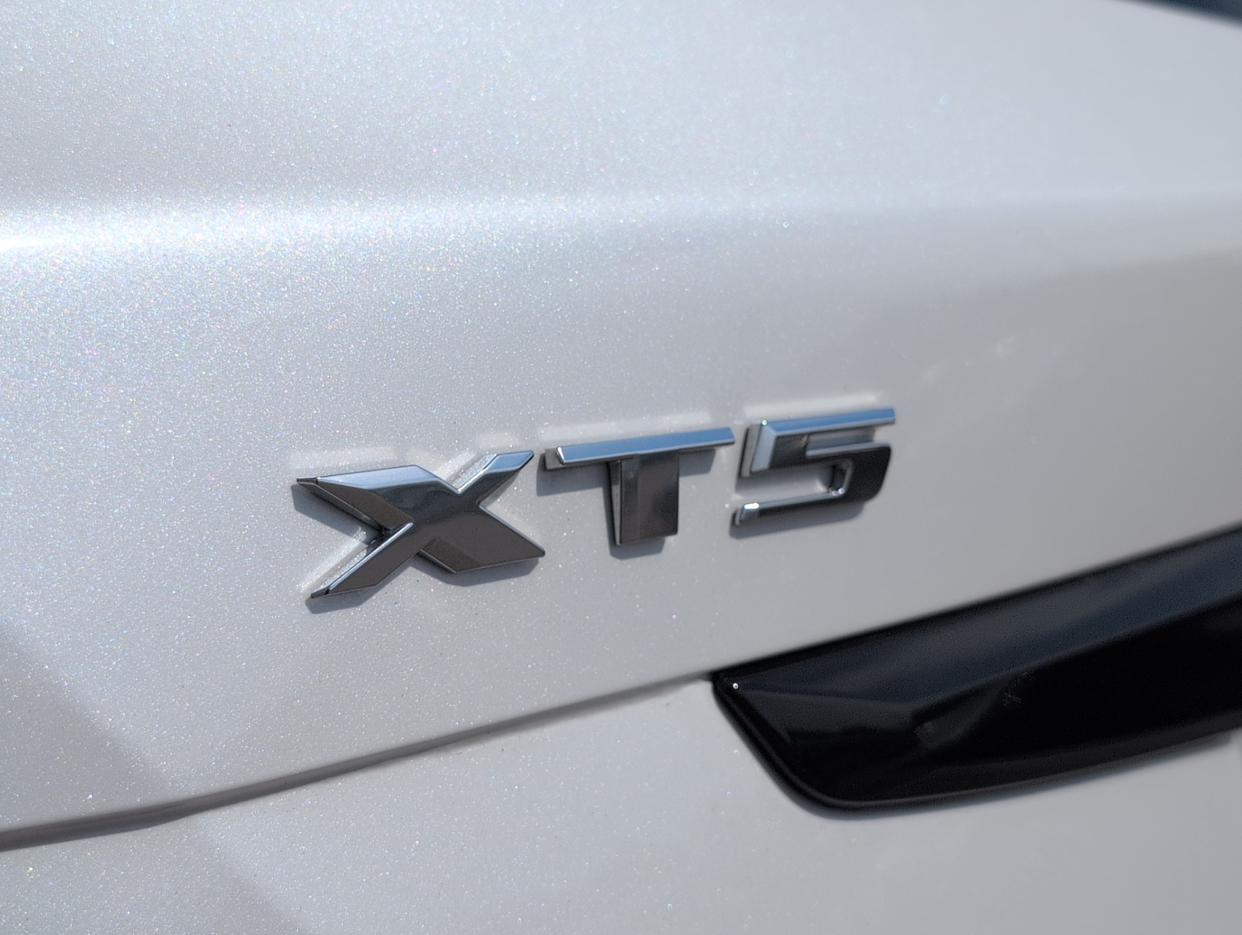 2018 Cadillac XT5 Luxury FWD