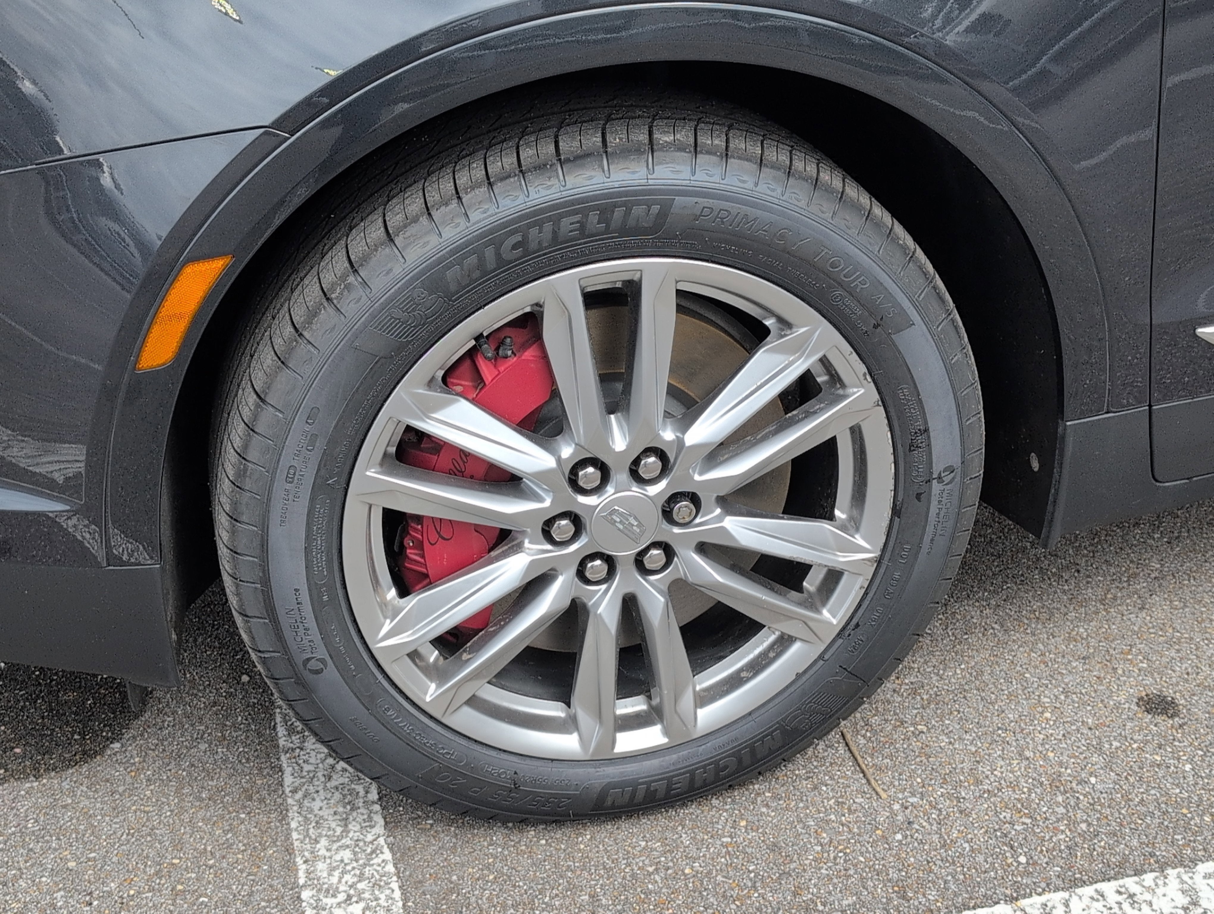 2023 Cadillac XT5 Sport