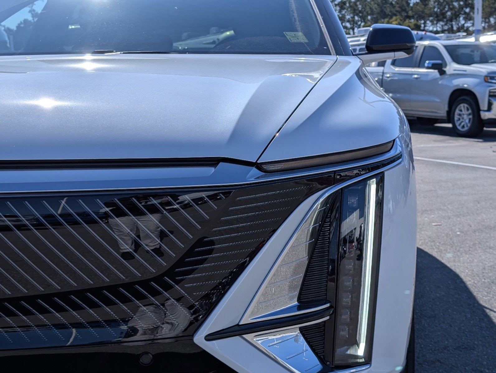 2025 Cadillac LYRIQ Luxury 1