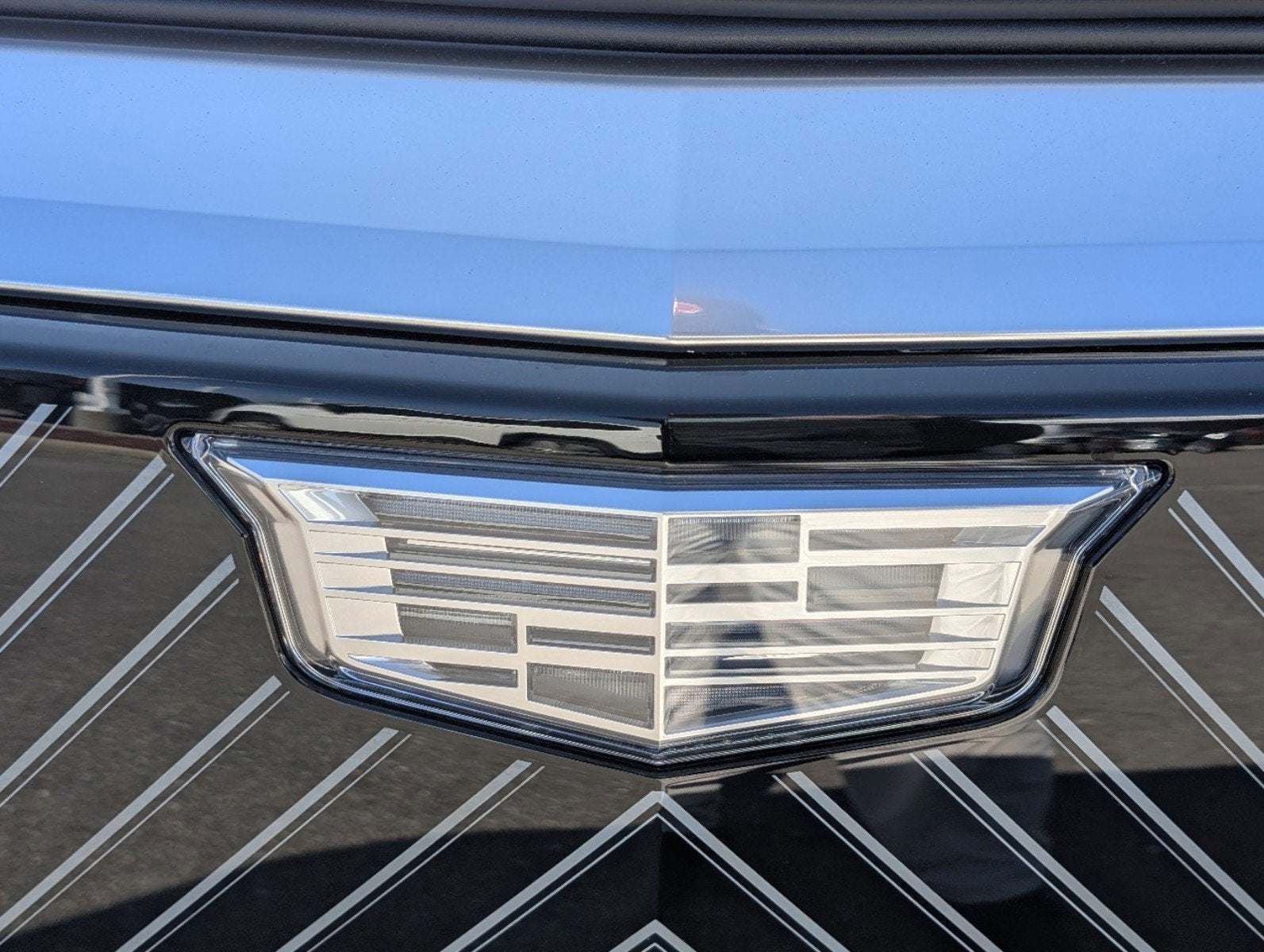 2025 Cadillac LYRIQ Luxury 1