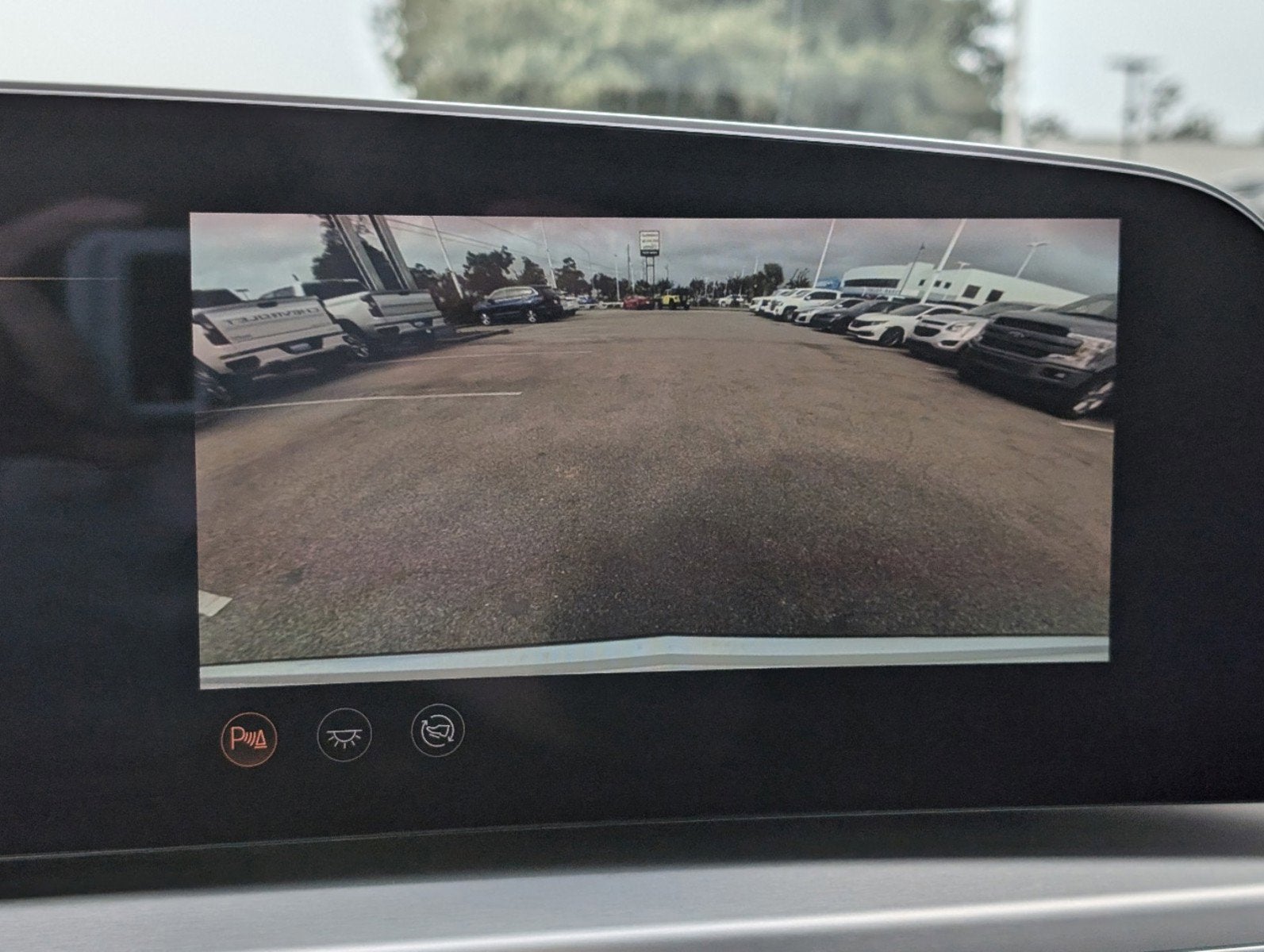 2025 Cadillac LYRIQ Luxury 1