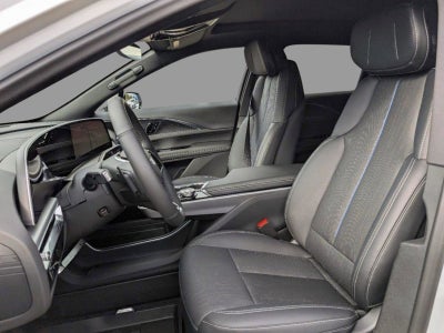 2025 Cadillac LYRIQ Luxury 1