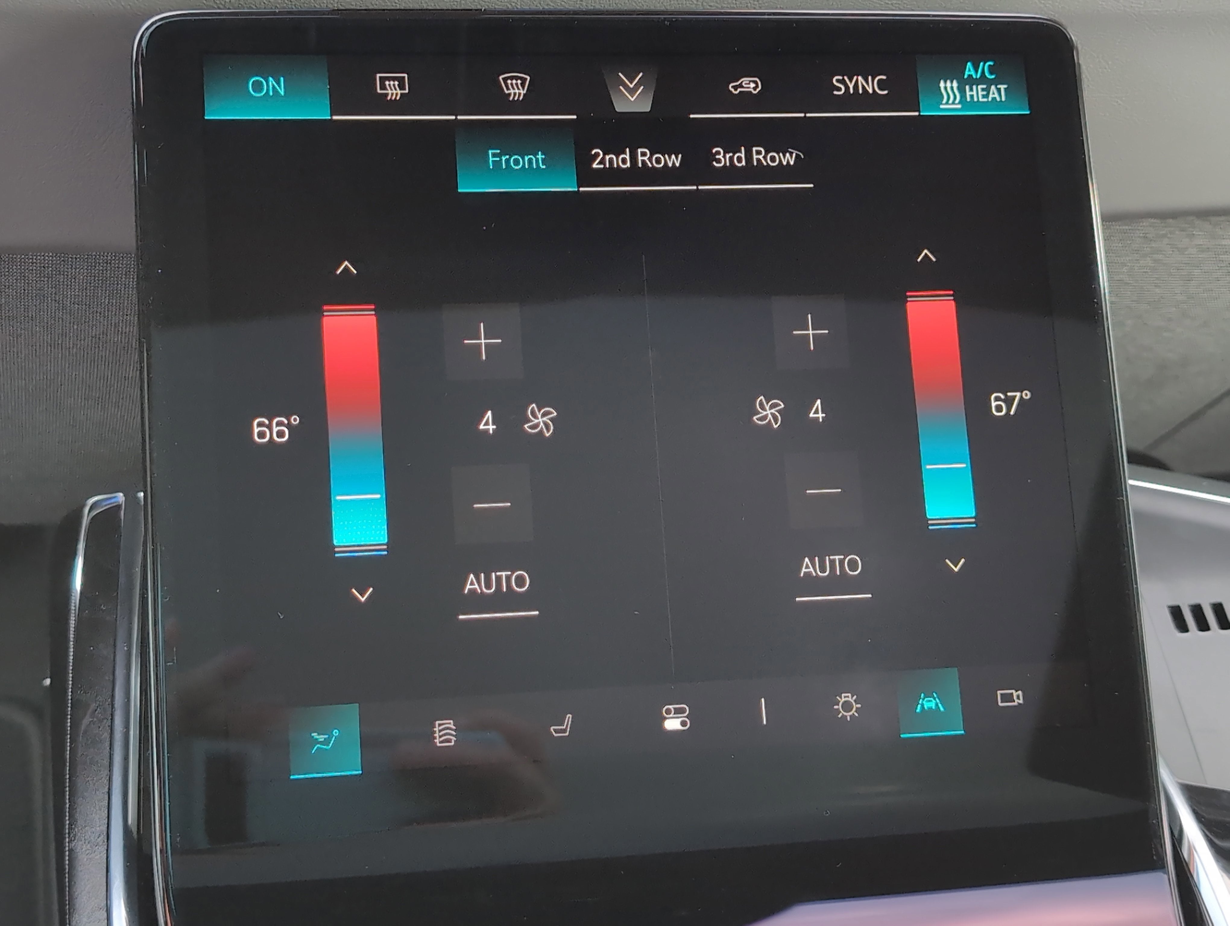 2026 Cadillac ESCALADE IQL Sport