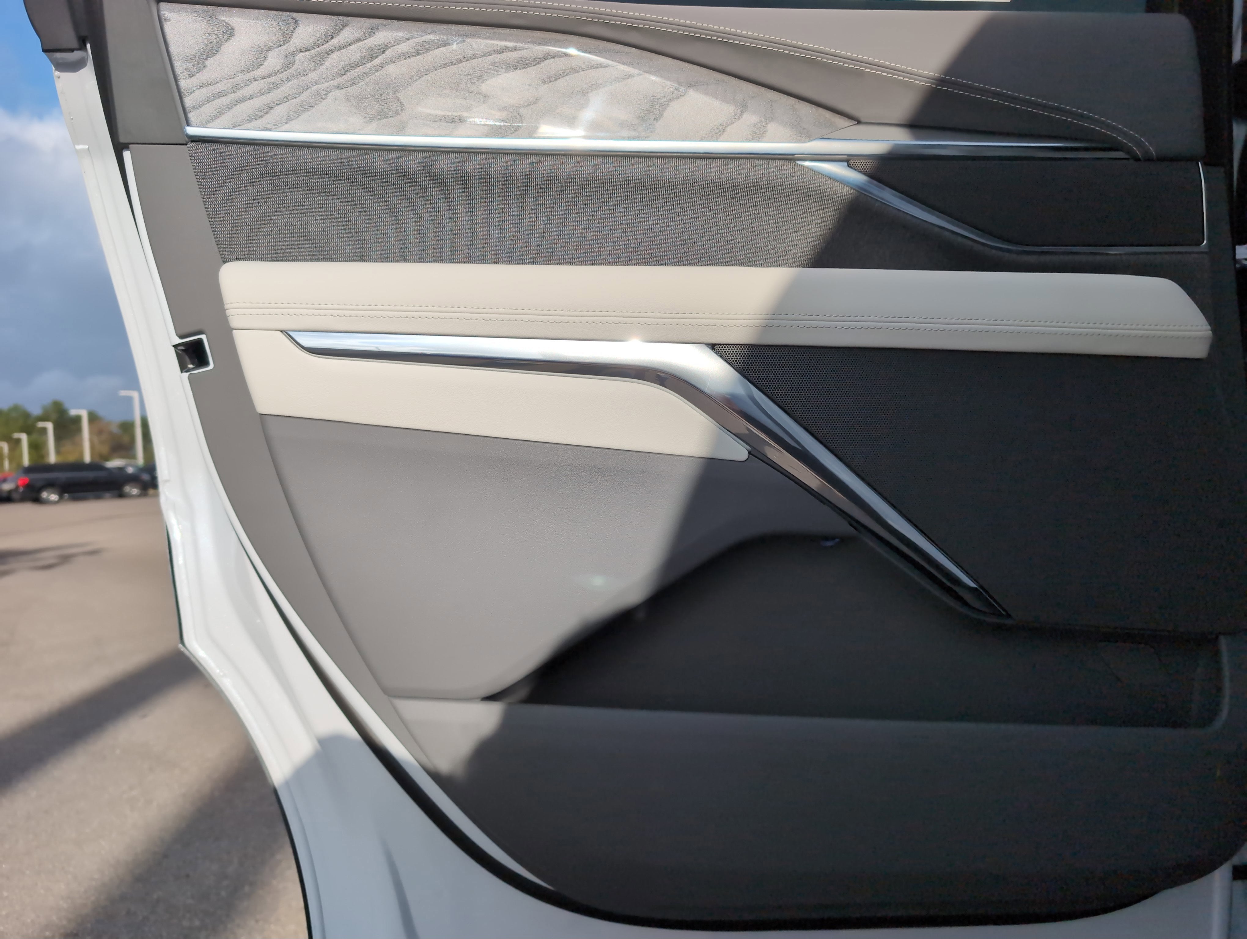 2026 Cadillac ESCALADE IQL Sport