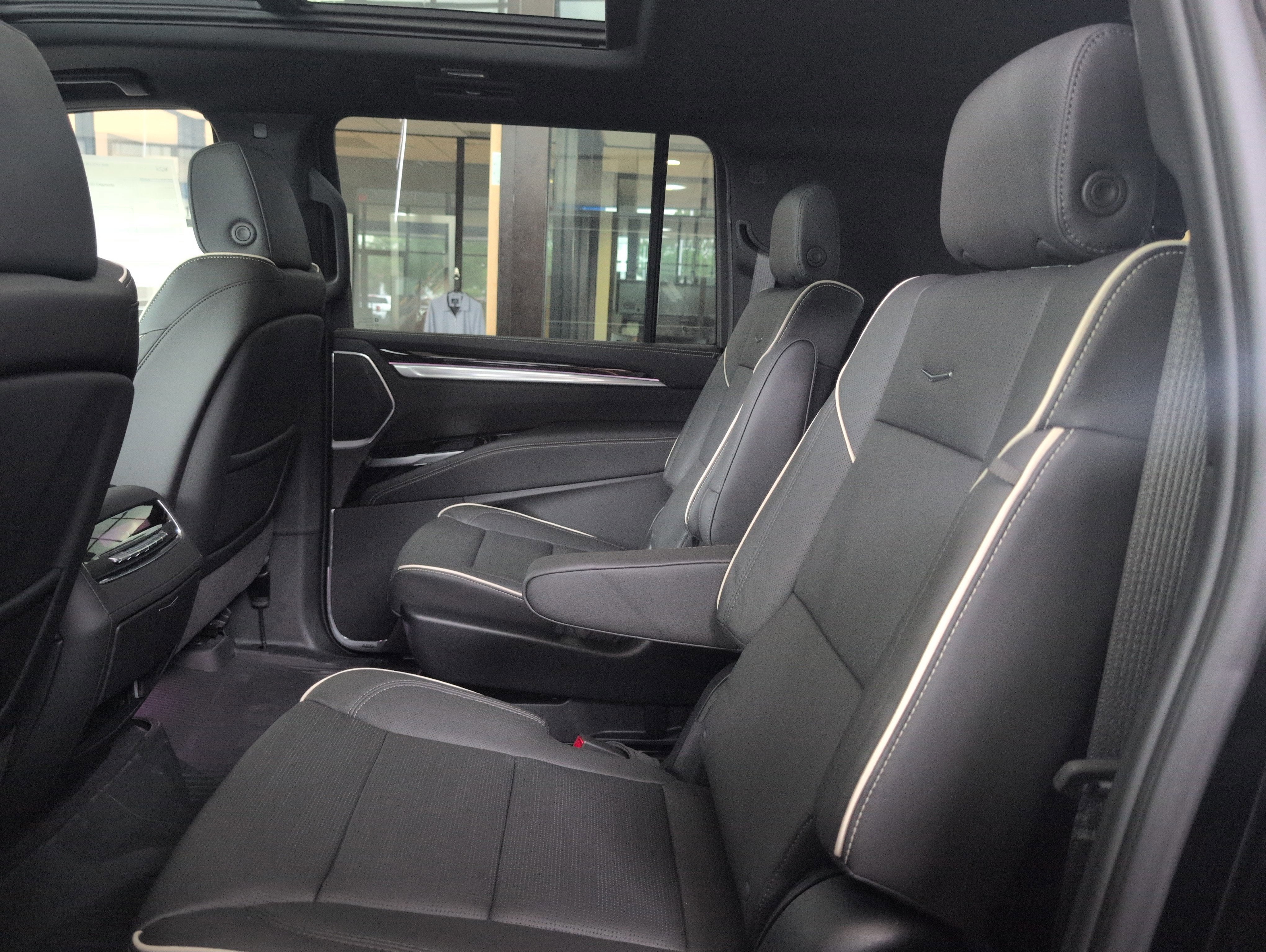 2026 Cadillac Escalade ESV Luxury