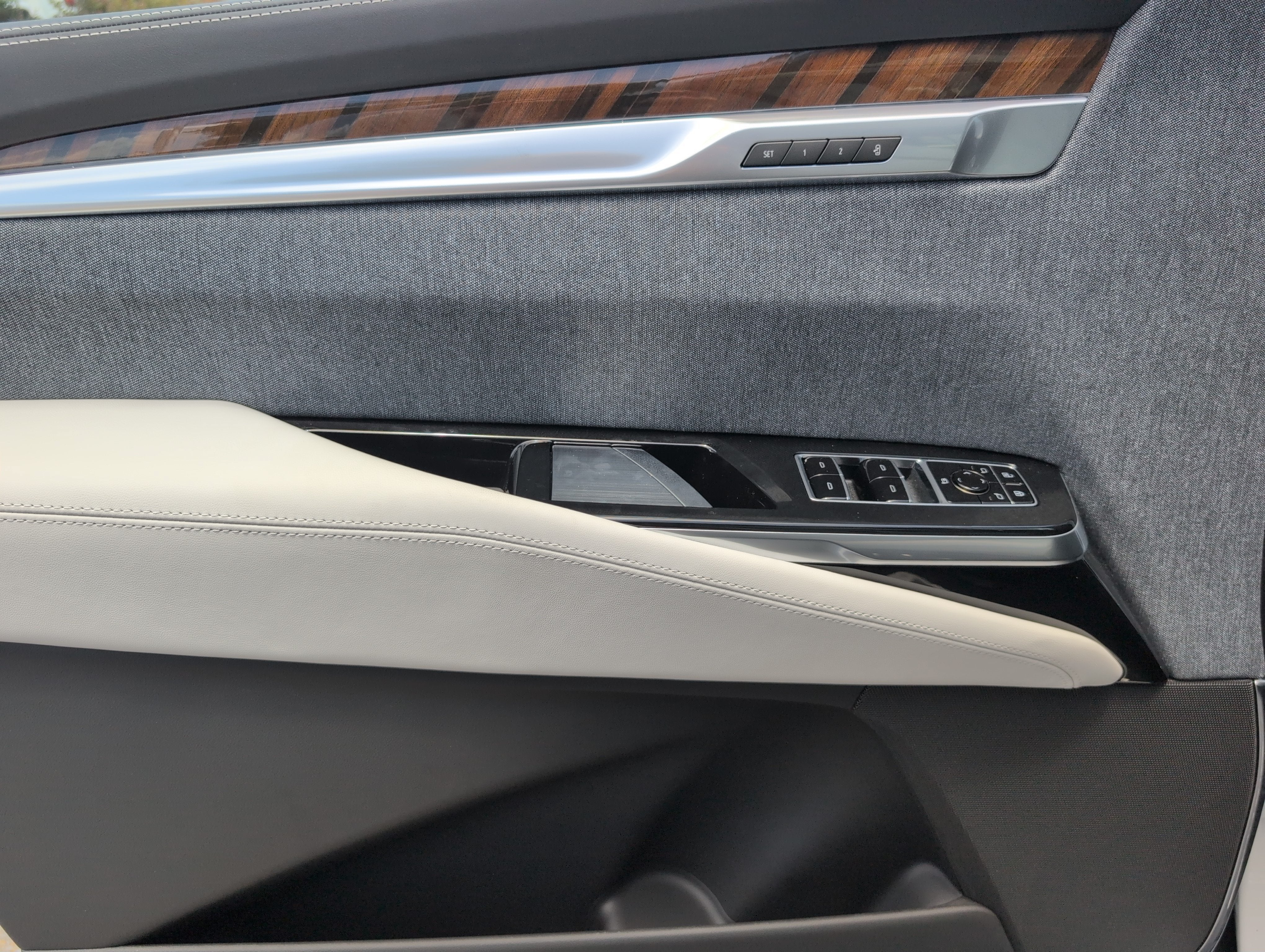 2026 Cadillac Escalade Platinum Luxury