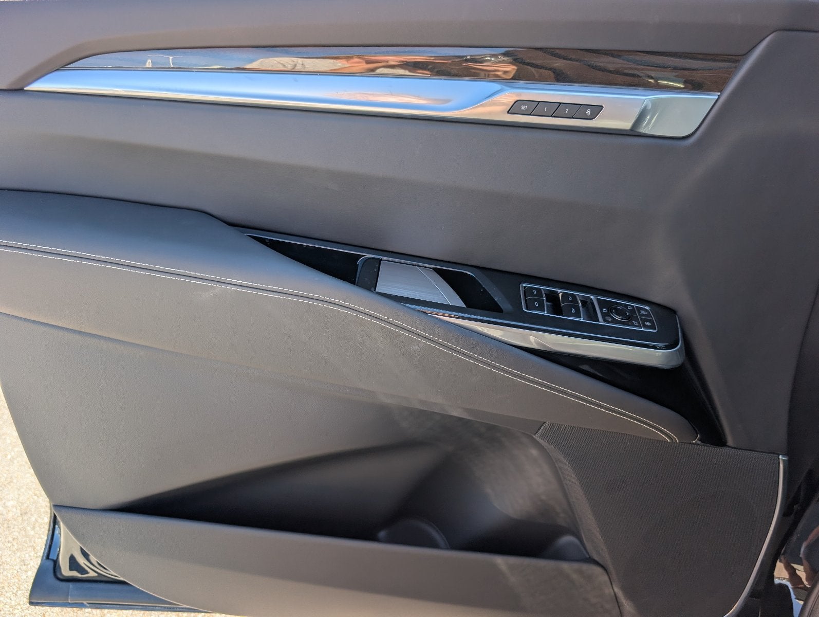 2027 Cadillac Escalade 4WD Platinum Sport