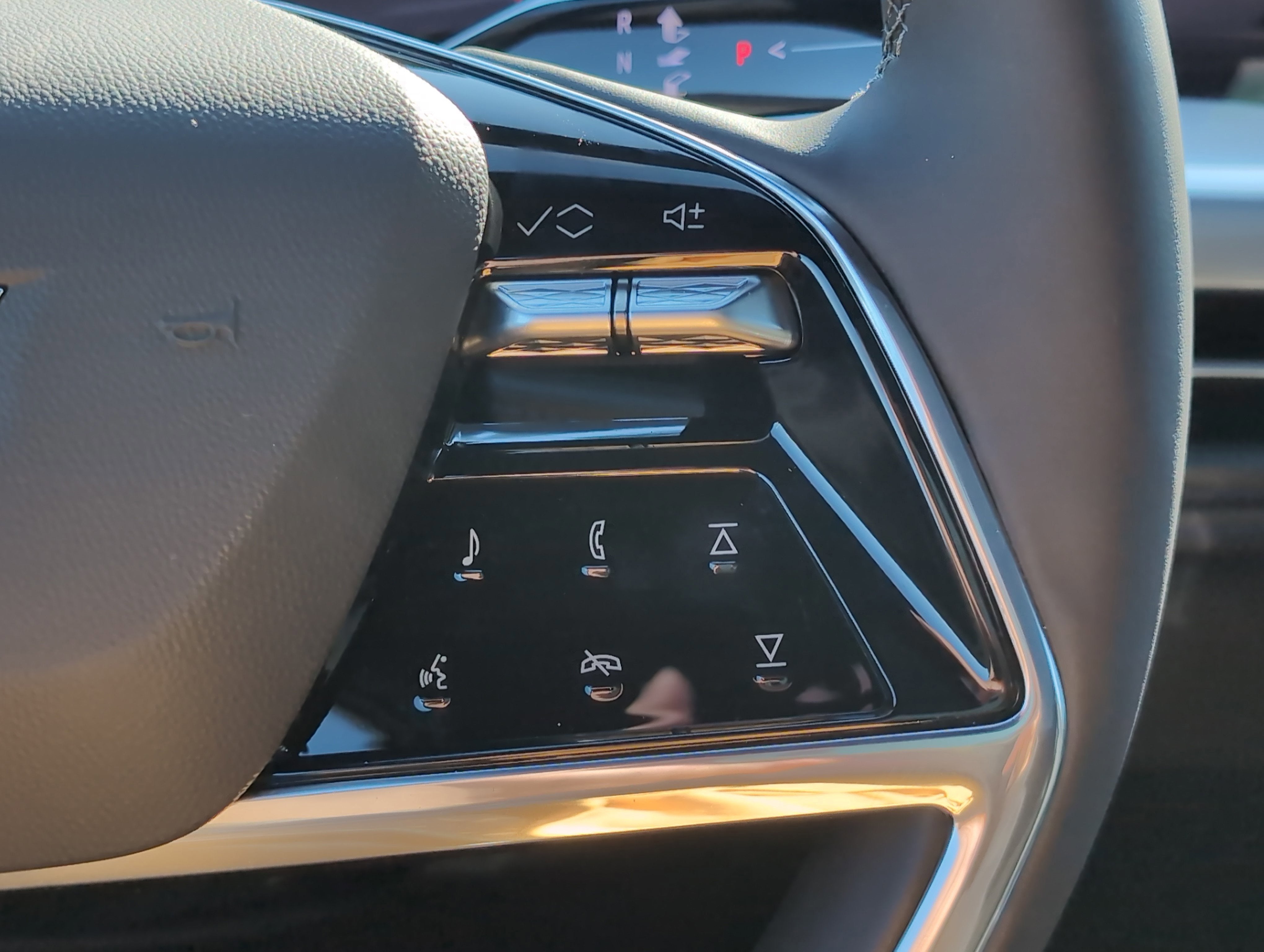 2025 Cadillac ESCALADE IQ Sport 1