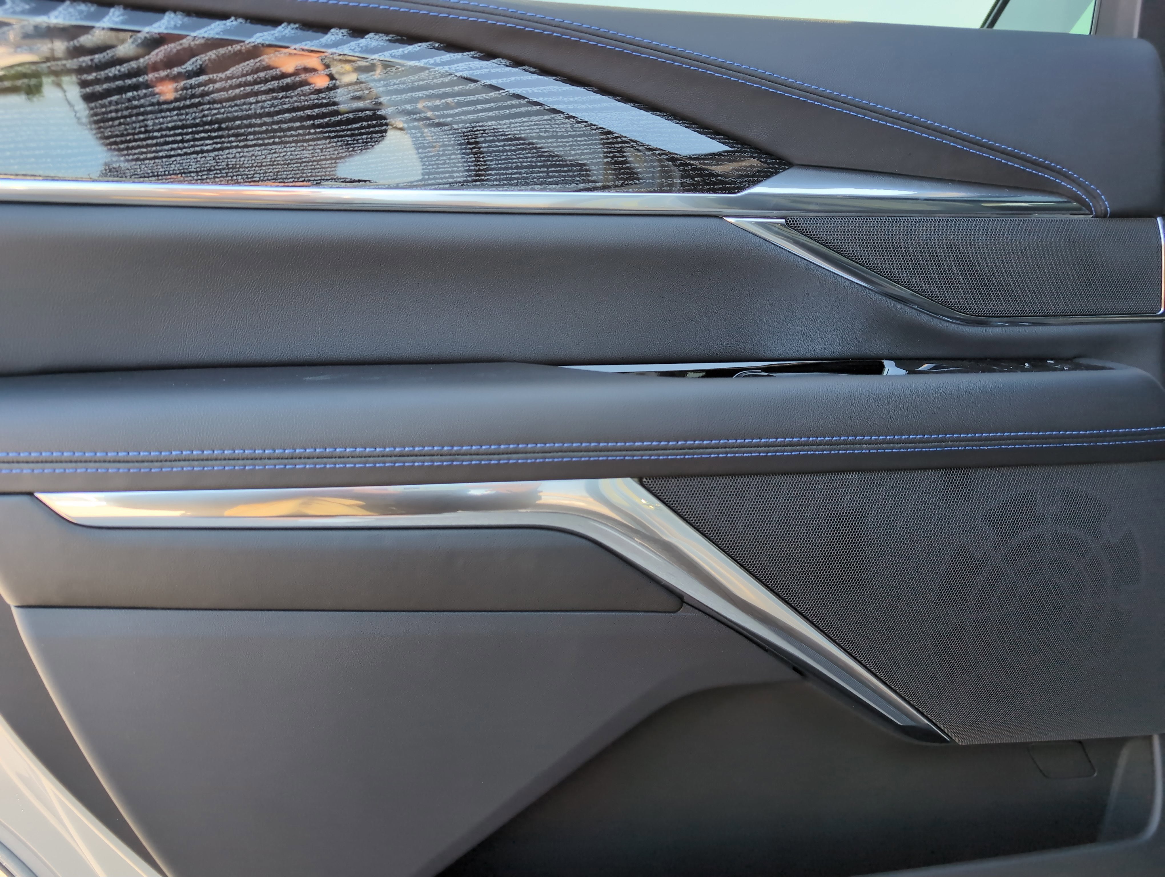 2025 Cadillac ESCALADE IQ Sport 1