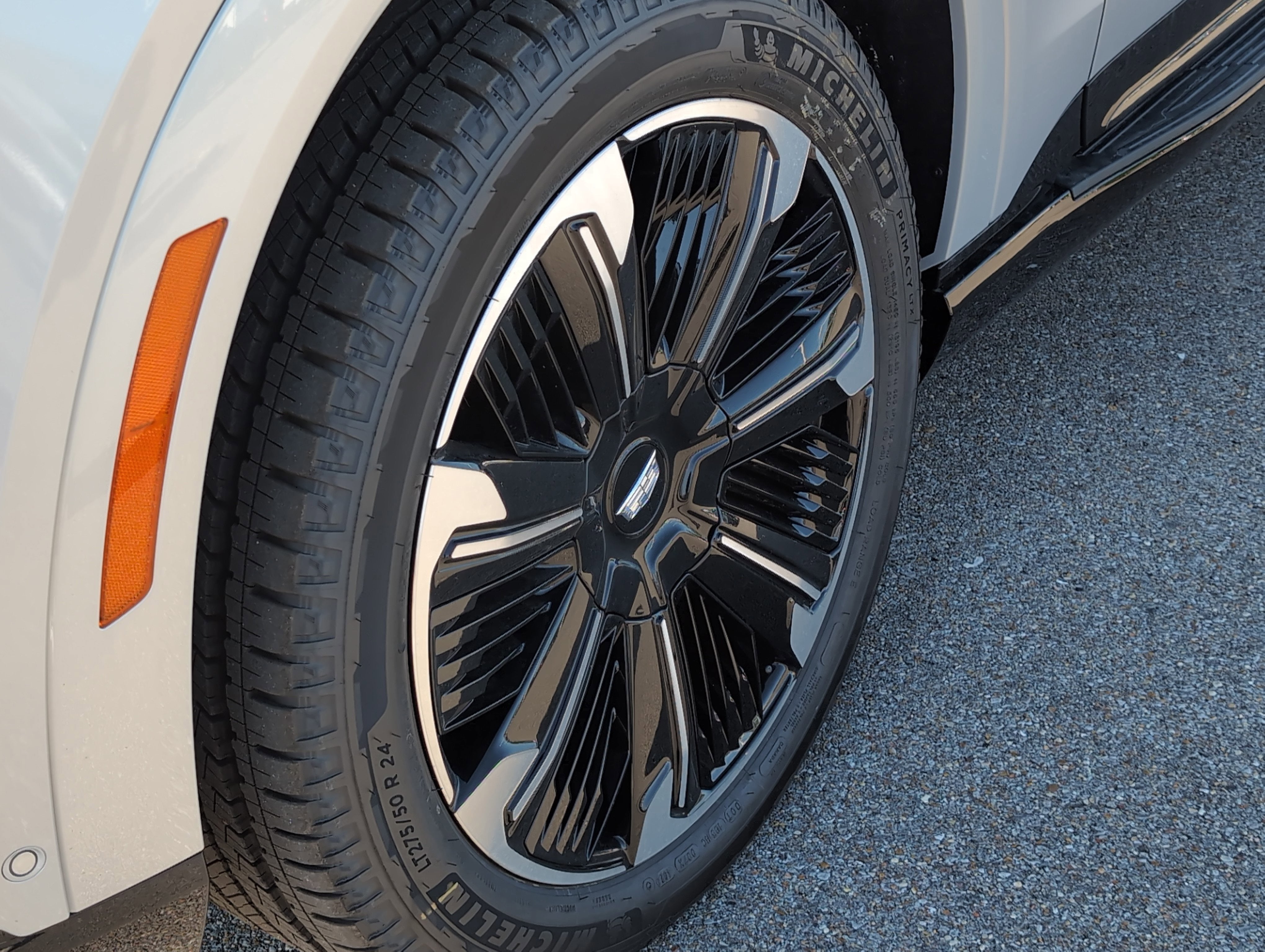 2025 Cadillac ESCALADE IQ Sport 1