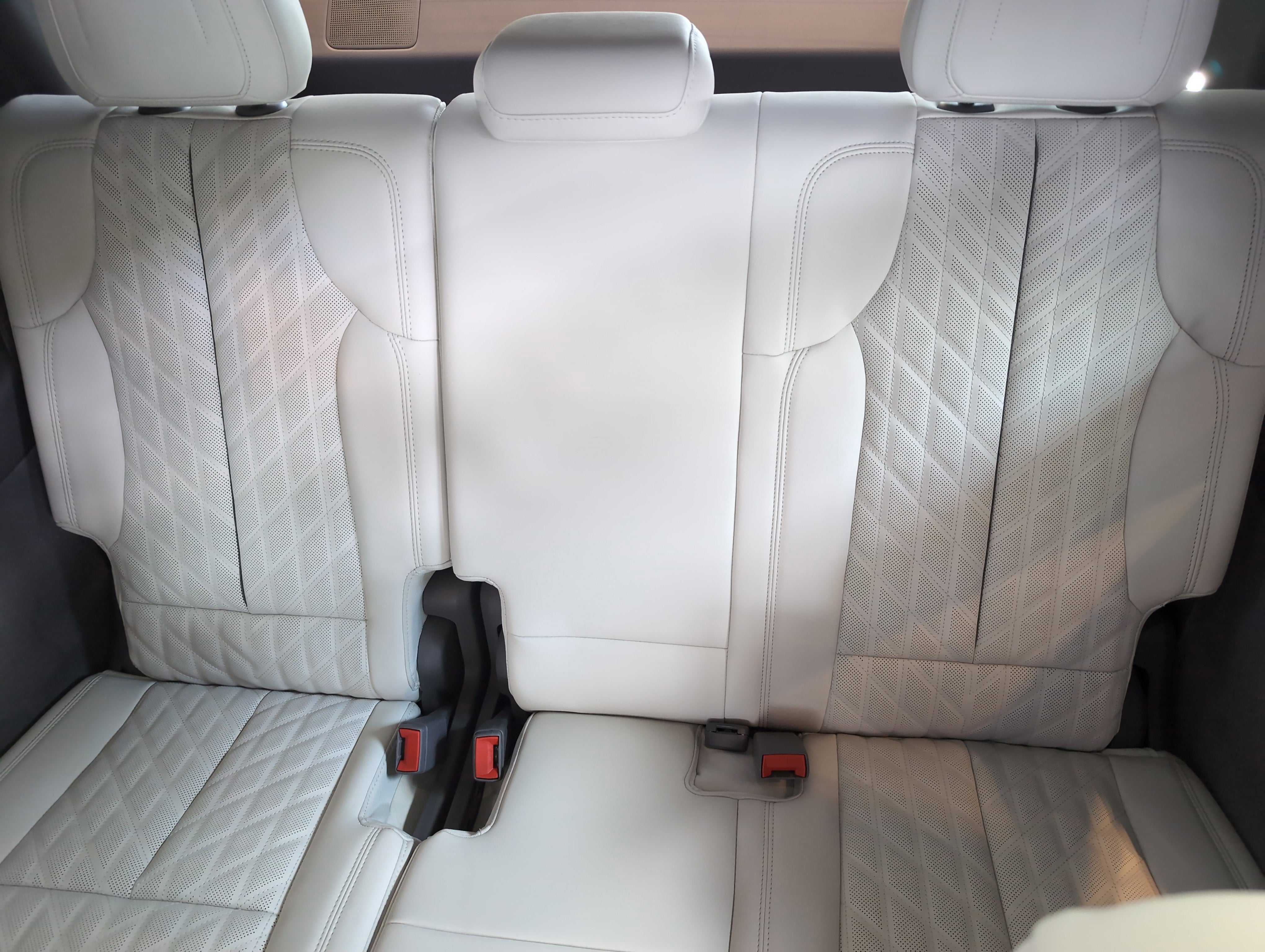 2025 Cadillac ESCALADE IQ Sport 1