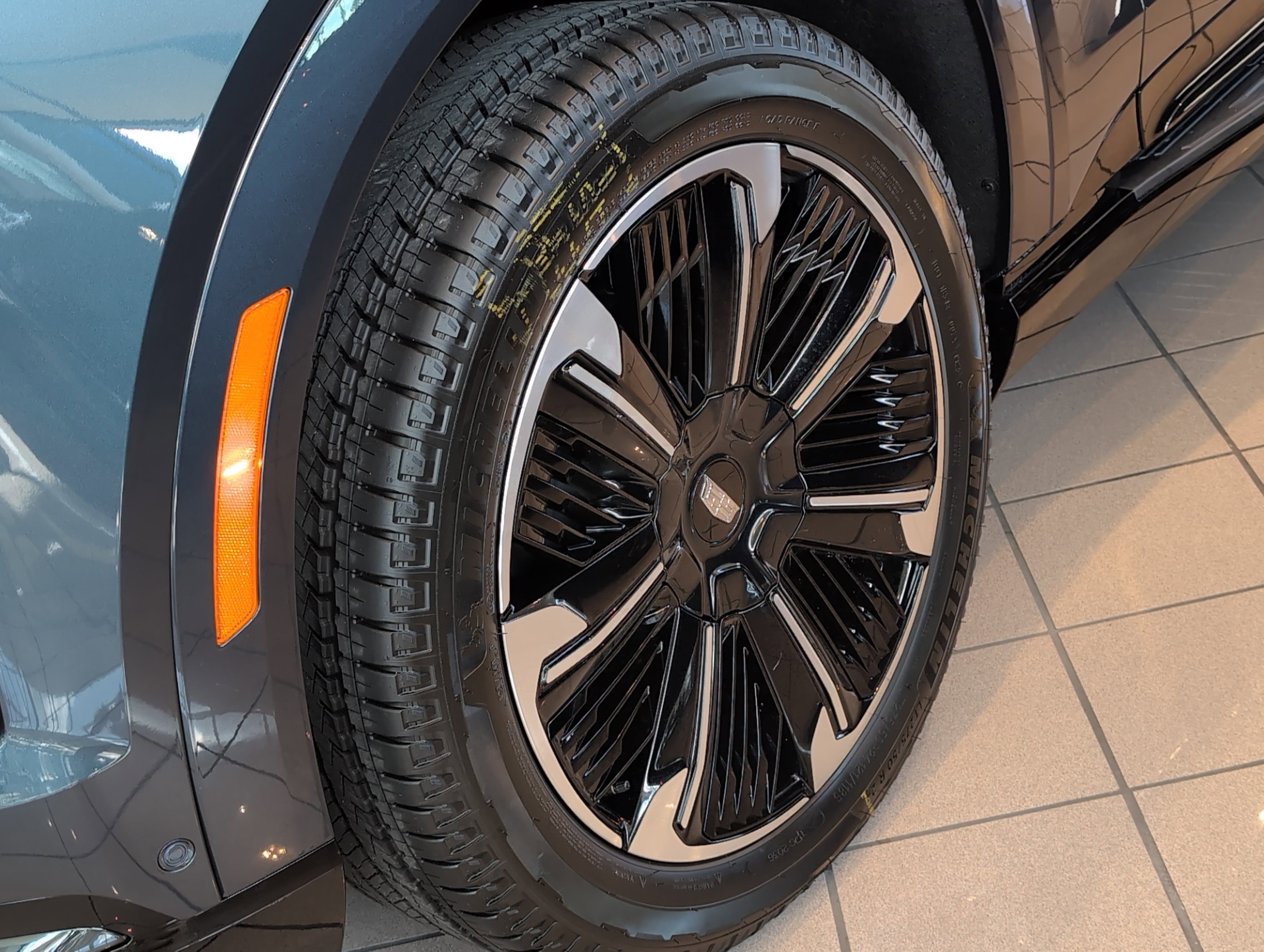 2025 Cadillac ESCALADE IQ Sport 1