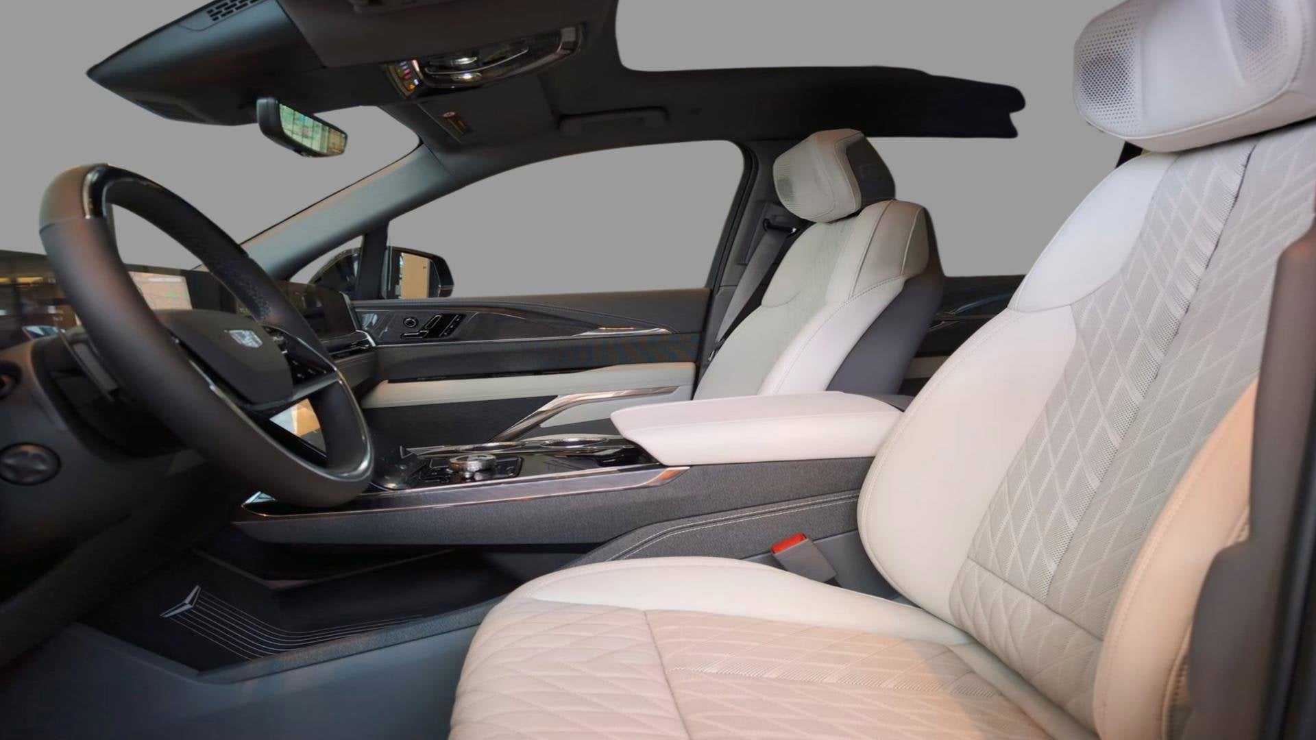 2025 Cadillac ESCALADE IQ Sport 1