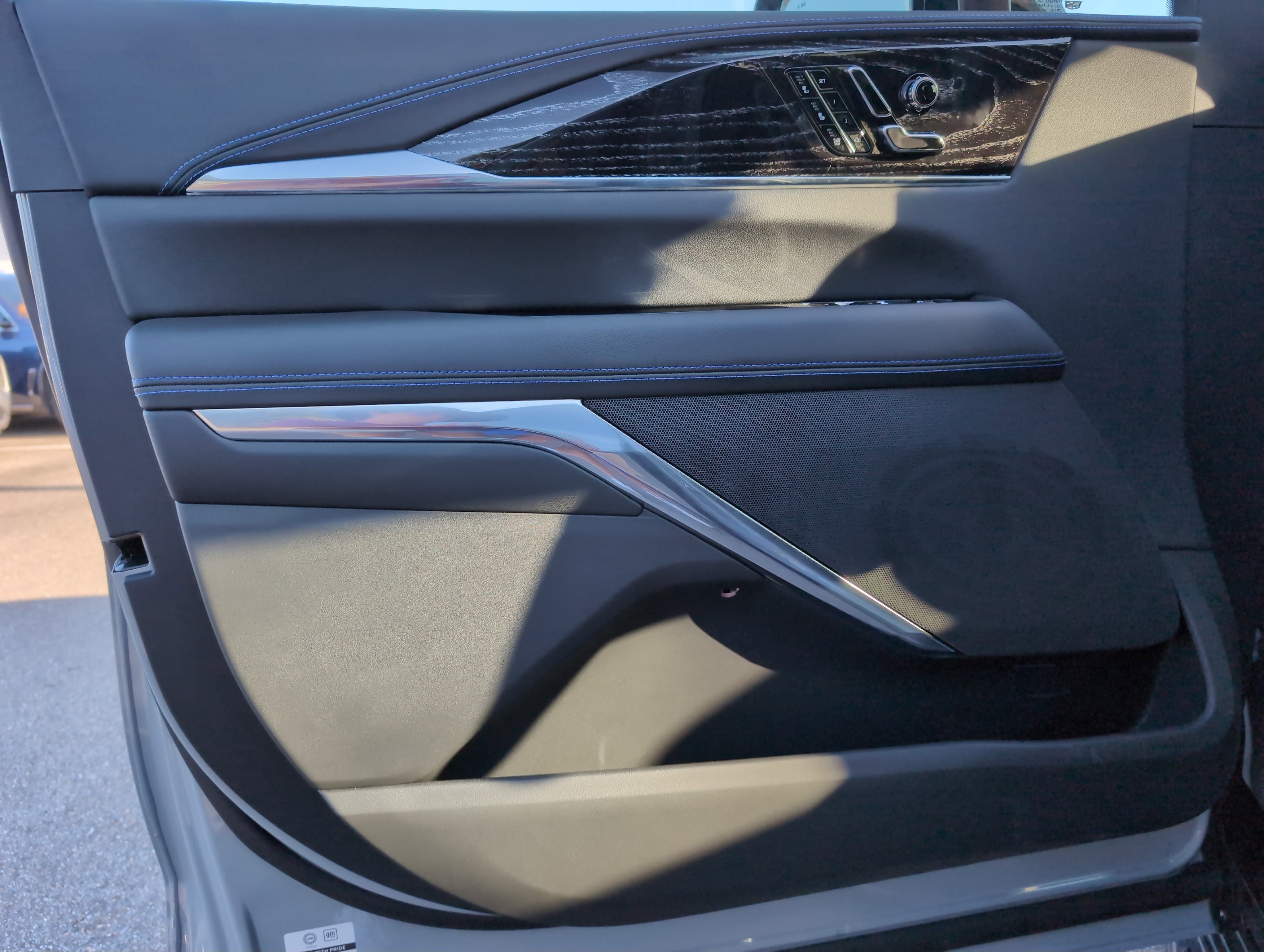 2026 Cadillac ESCALADE IQ Sport