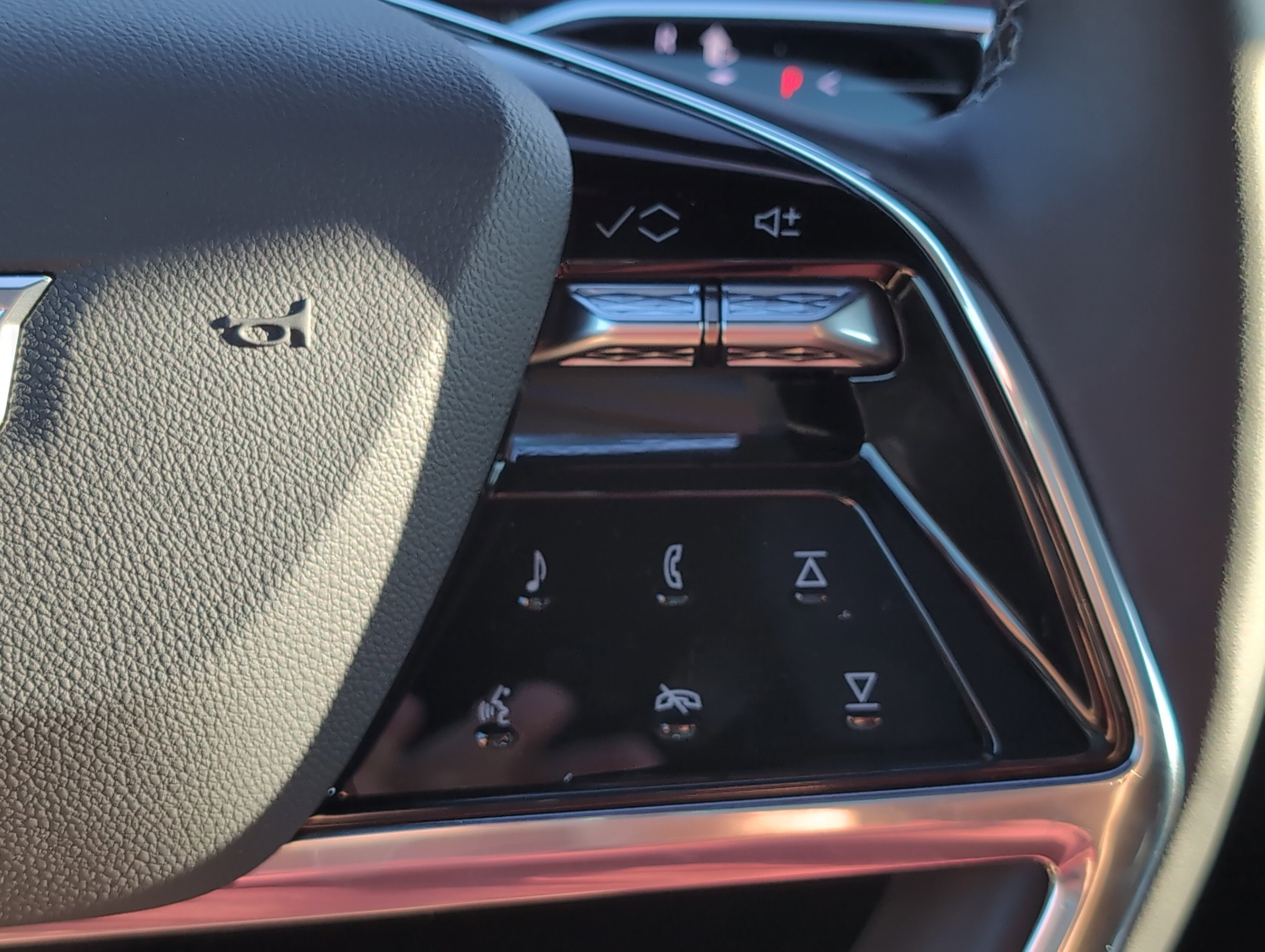 2026 Cadillac ESCALADE IQ Sport