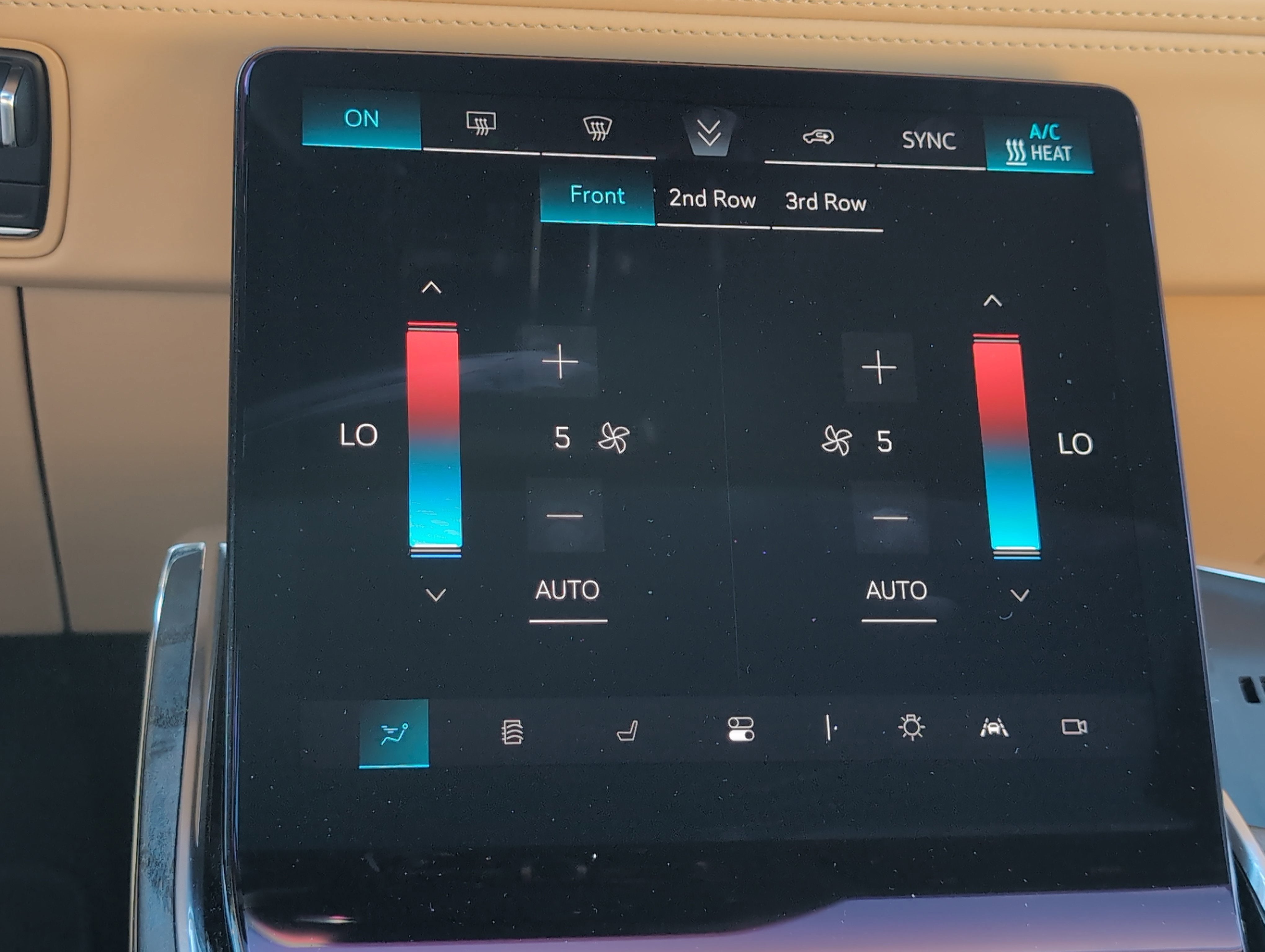 2025 Cadillac ESCALADE IQ Sport 2