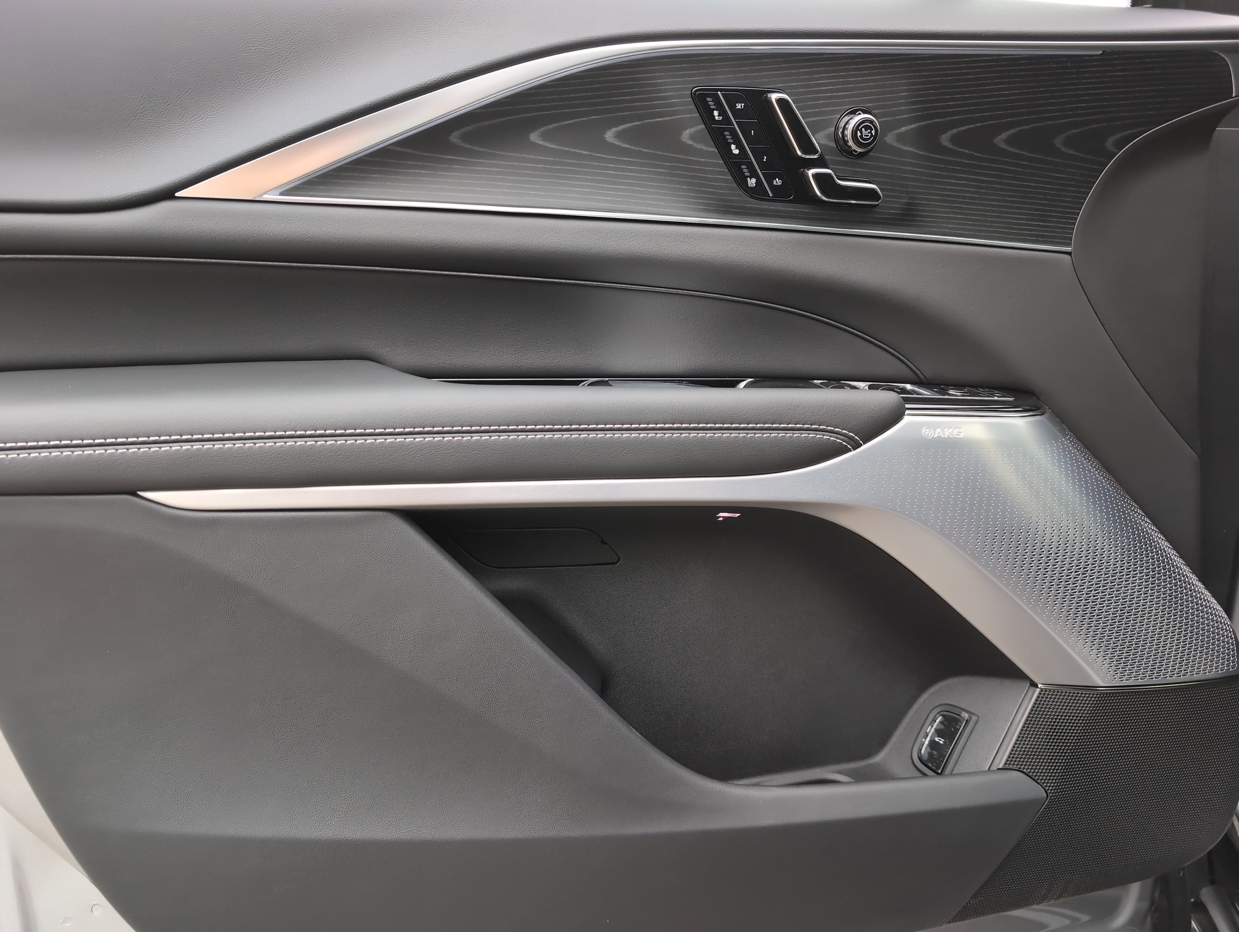 2026 Cadillac LYRIQ V-Series