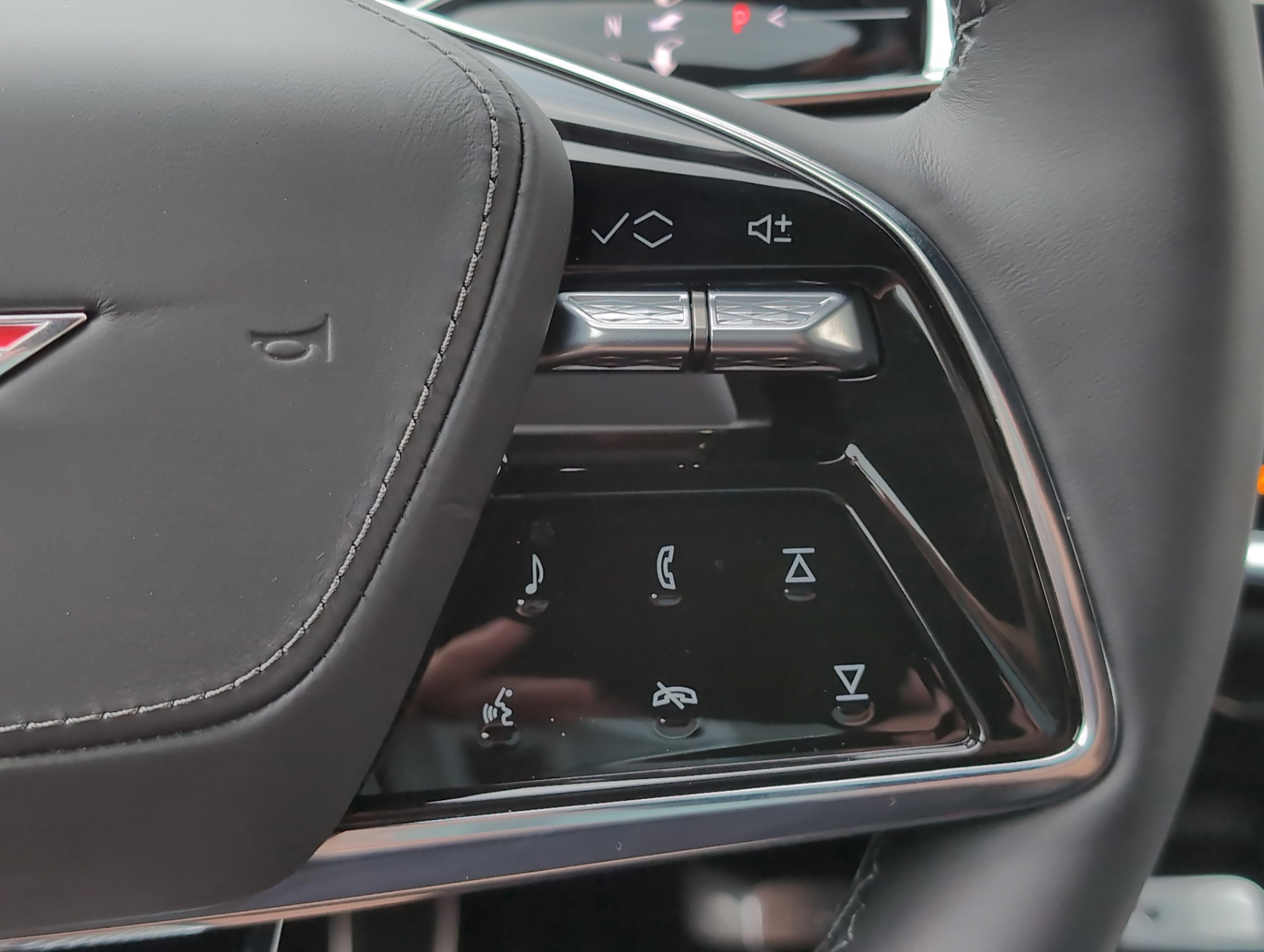 2026 Cadillac LYRIQ V-Series