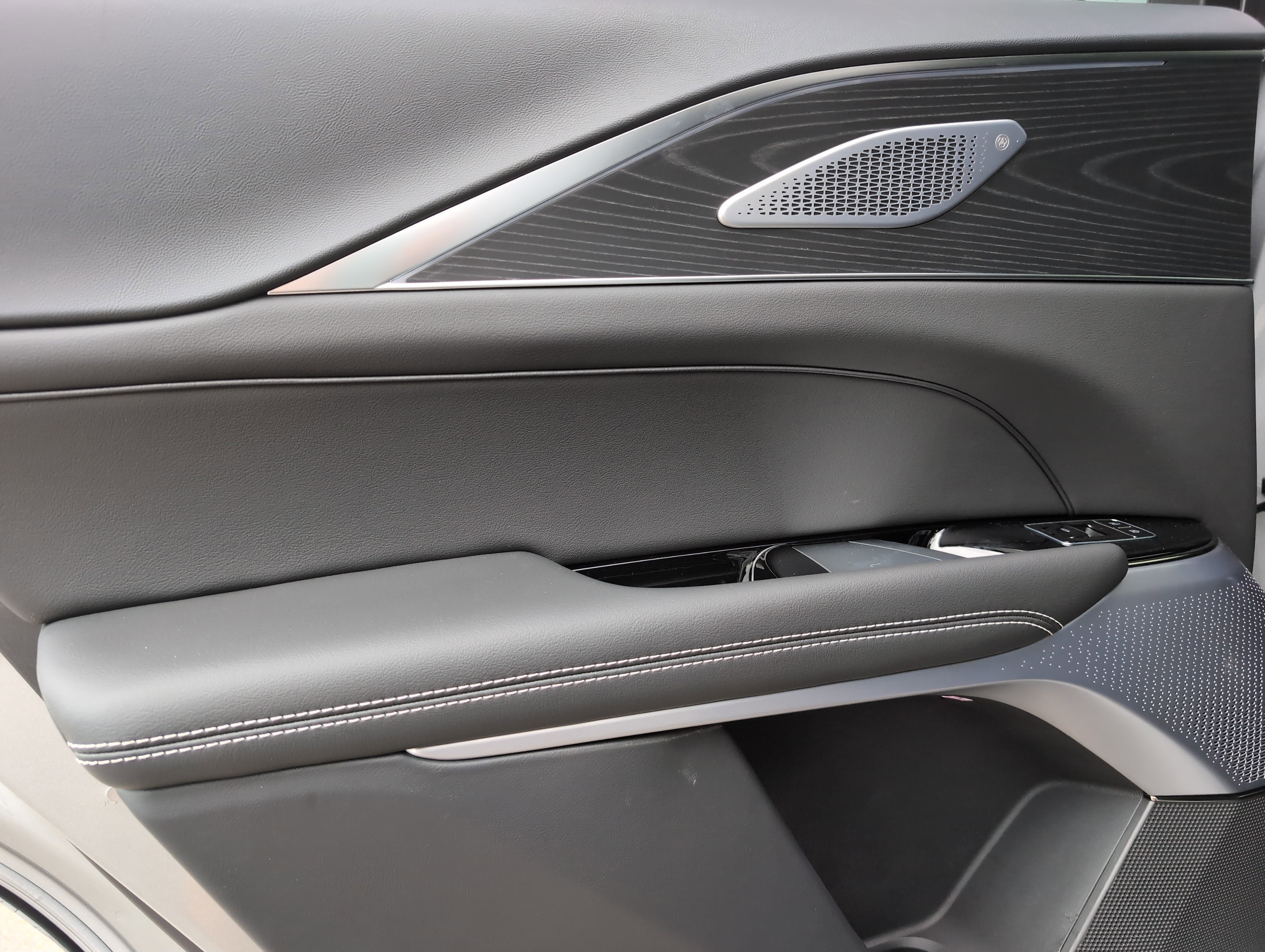 2026 Cadillac LYRIQ V-Series