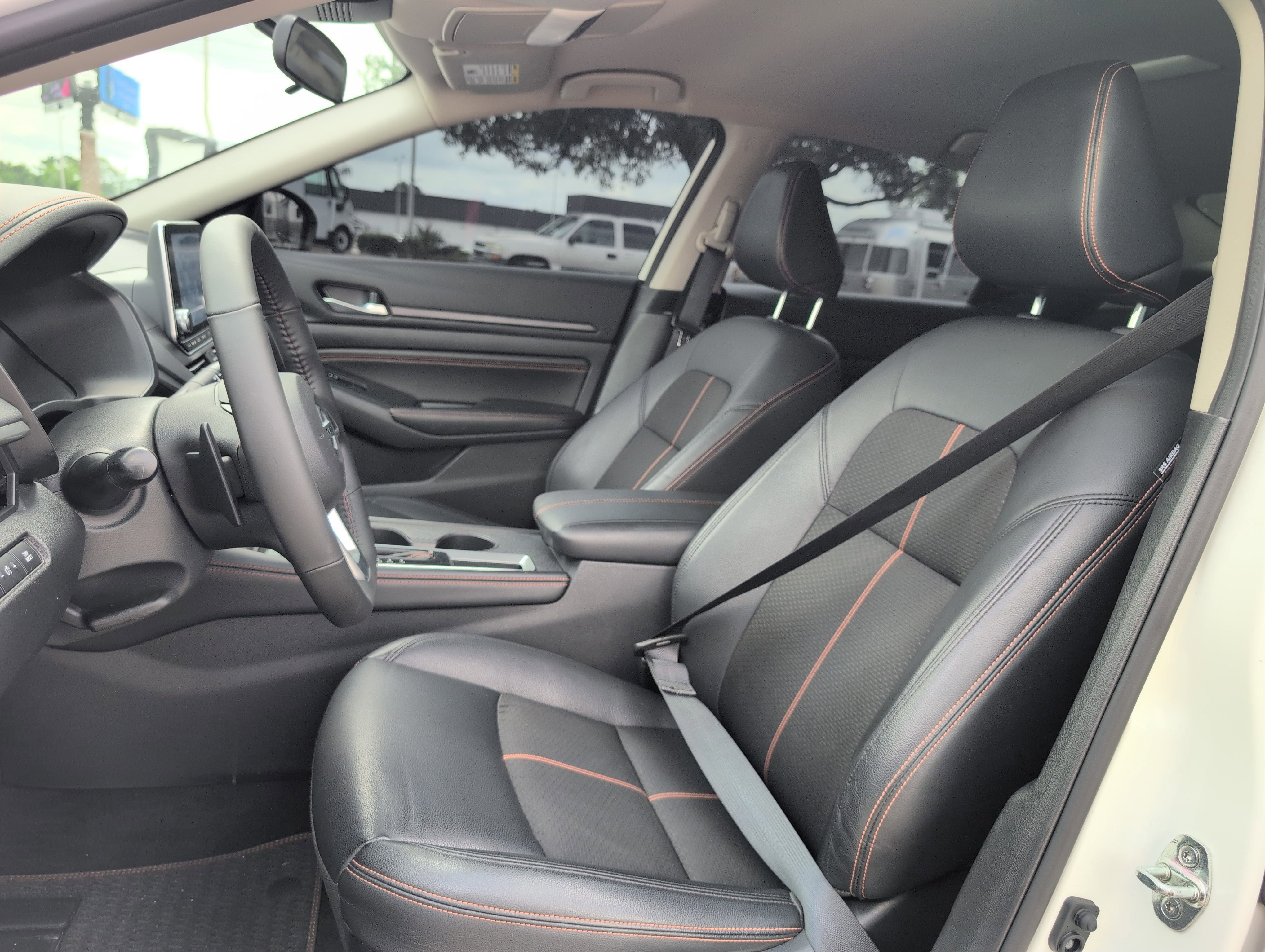 2022 Nissan Altima SR FWD