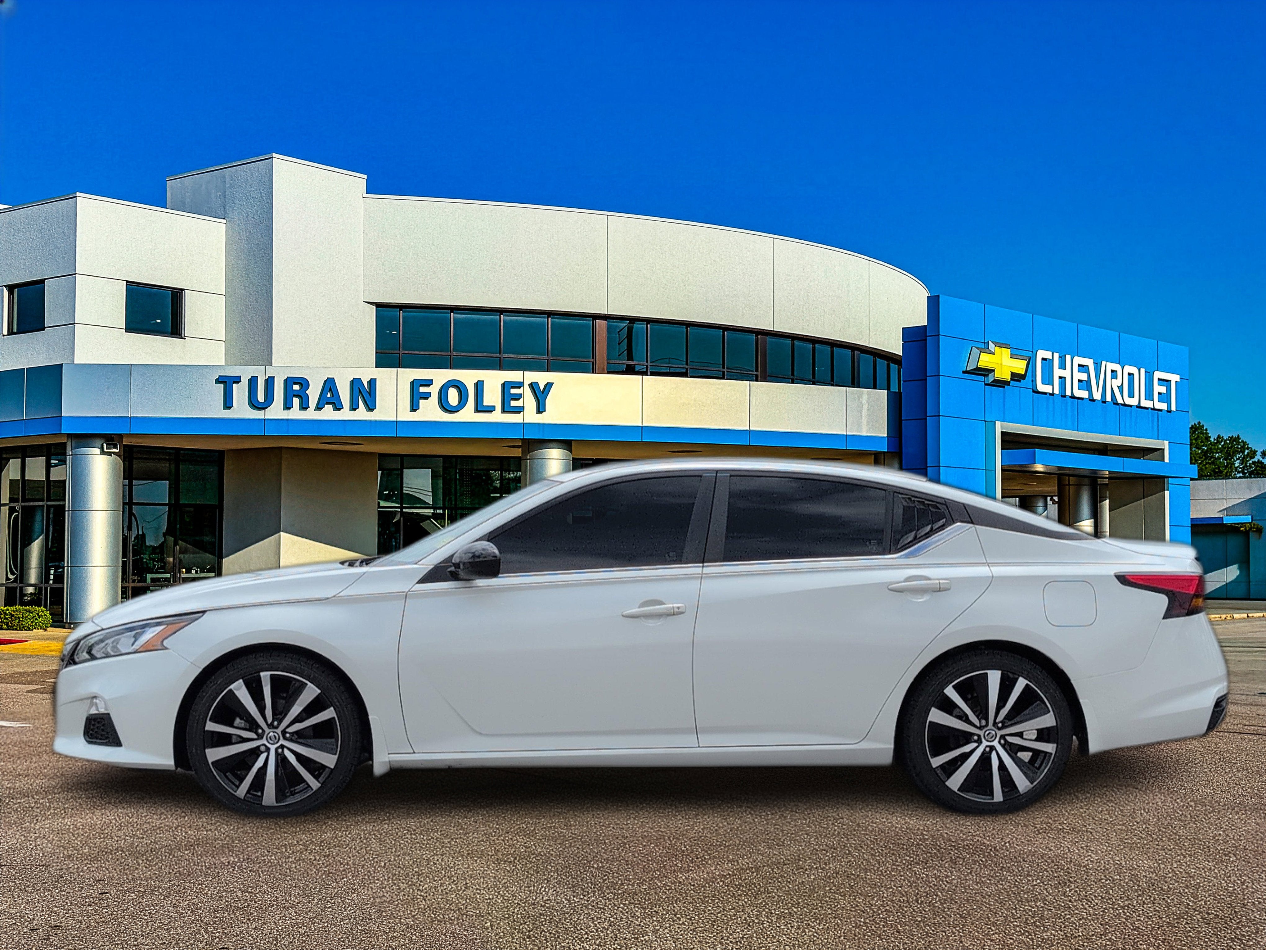 2022 Nissan Altima SR FWD