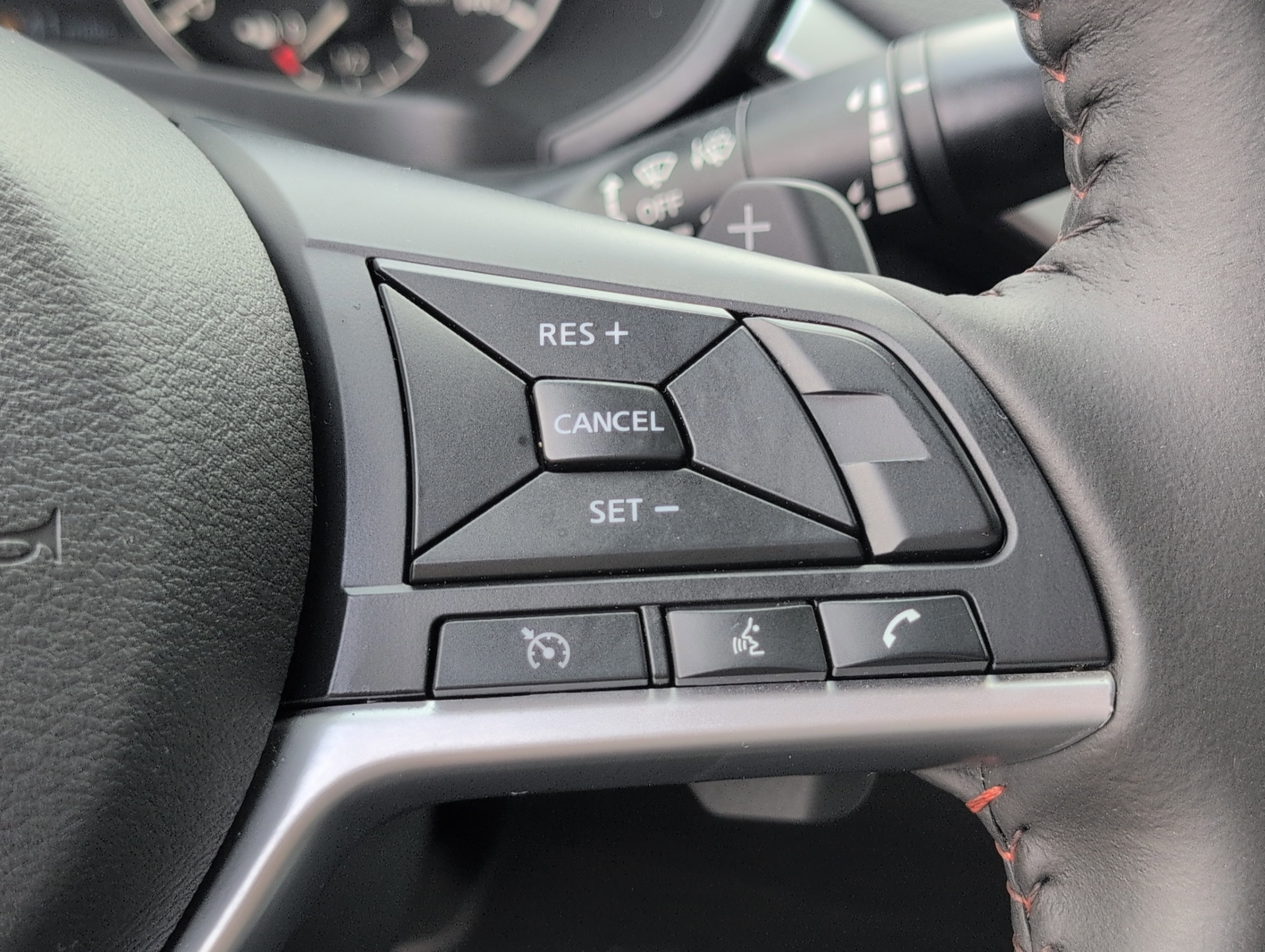 2022 Nissan Altima SR FWD