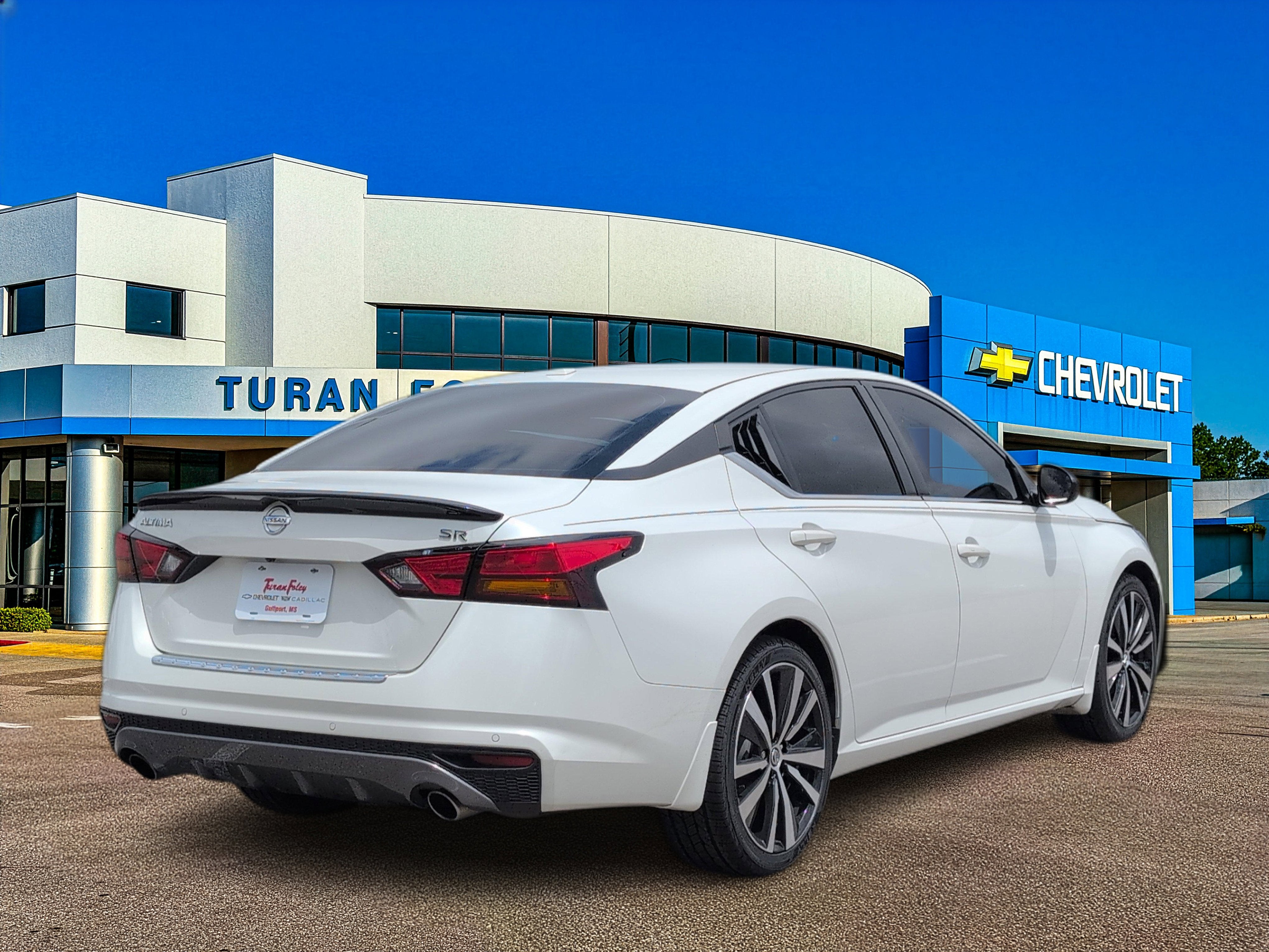 2022 Nissan Altima SR FWD