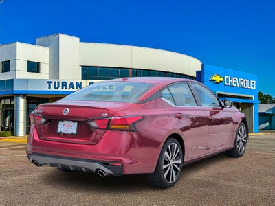 2022 Nissan Altima SR FWD