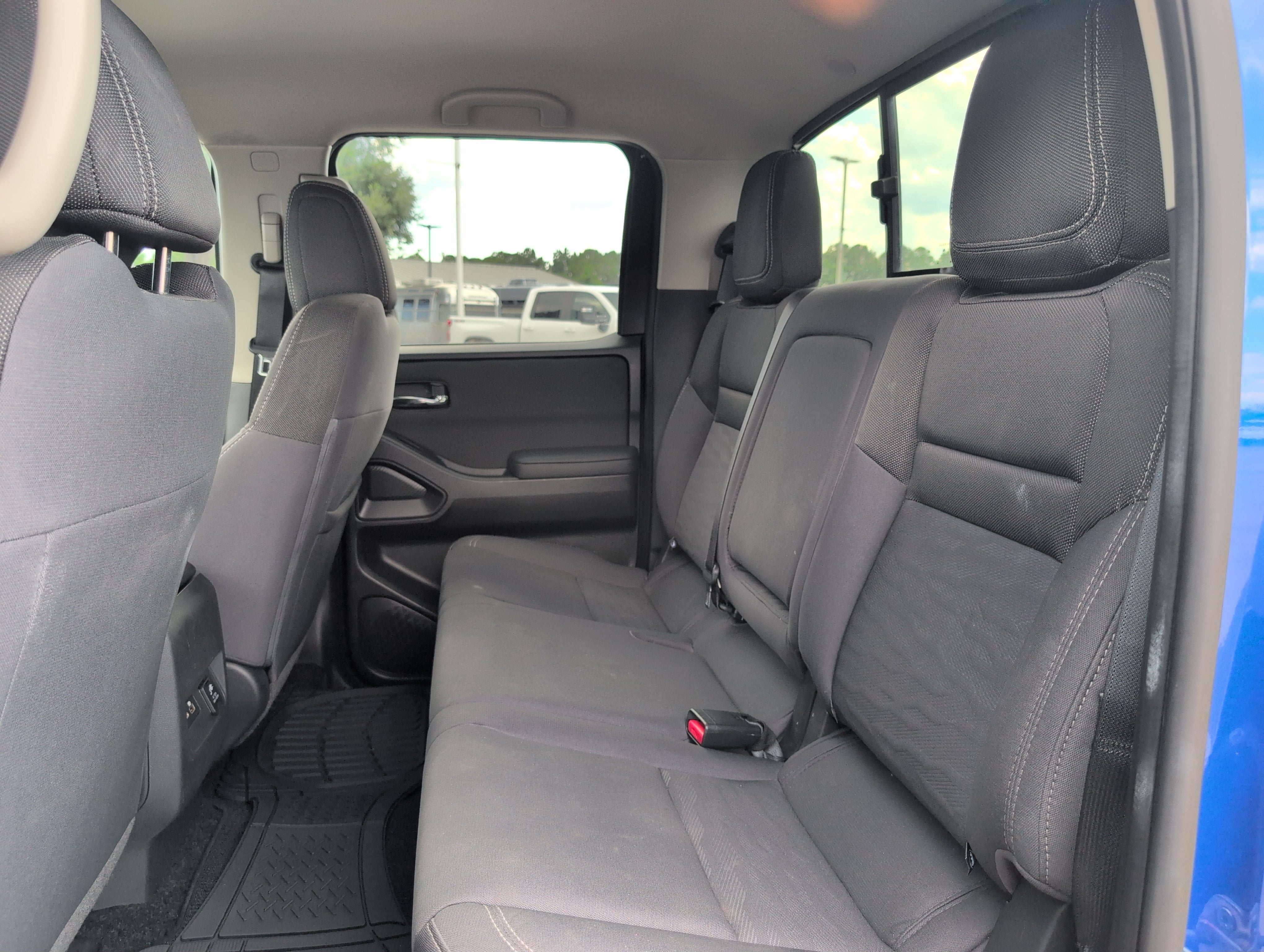 2024 Nissan Frontier Crew Cab SV 4x2