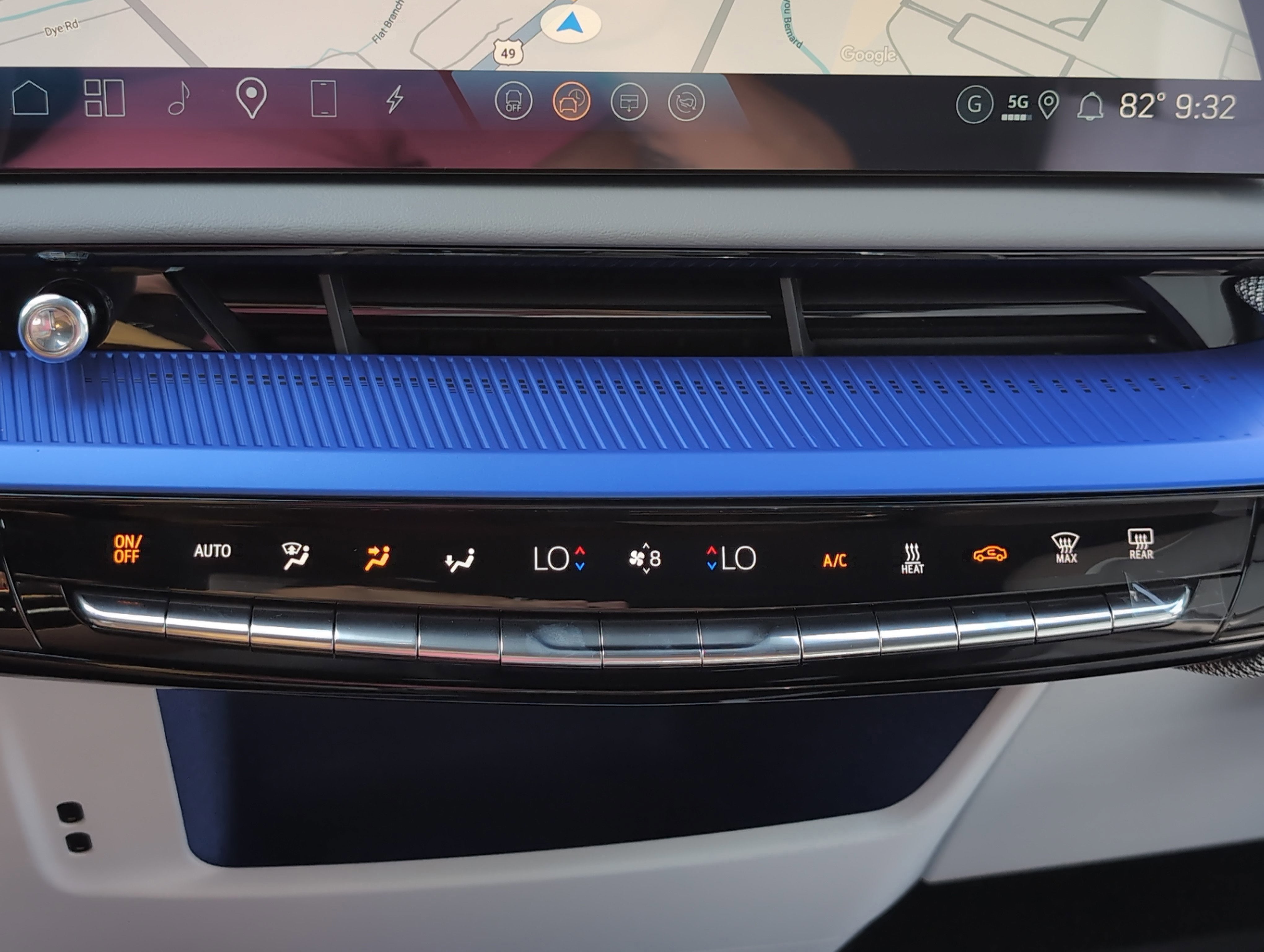 2025 Cadillac OPTIQ Luxury 1