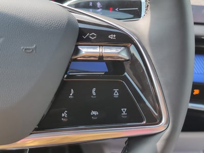 2025 Cadillac OPTIQ Luxury 1