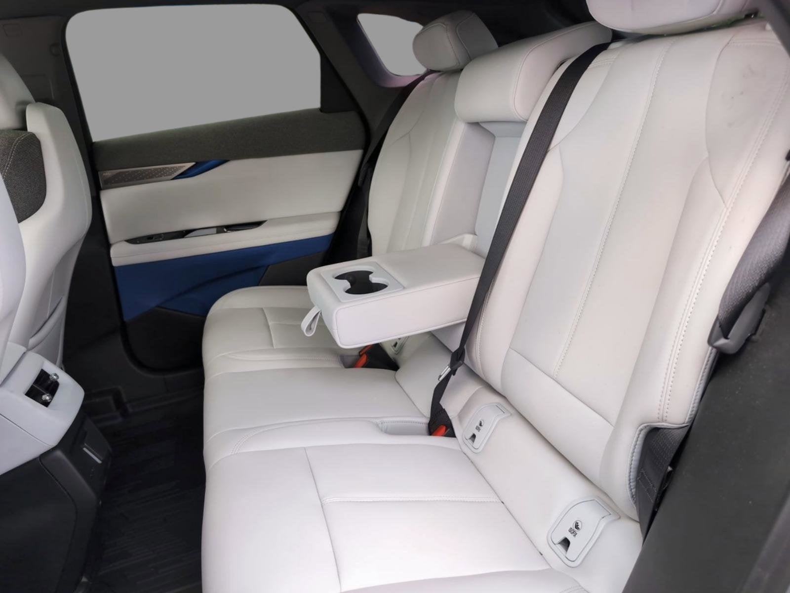 2025 Cadillac OPTIQ Luxury 1