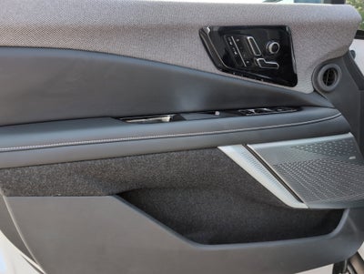 2025 Cadillac OPTIQ Luxury 1