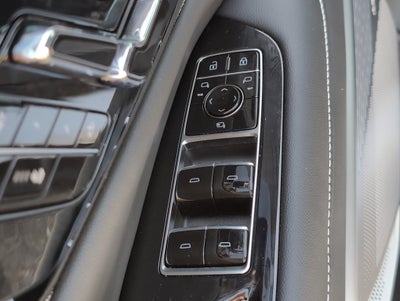 2025 Cadillac OPTIQ Luxury 1