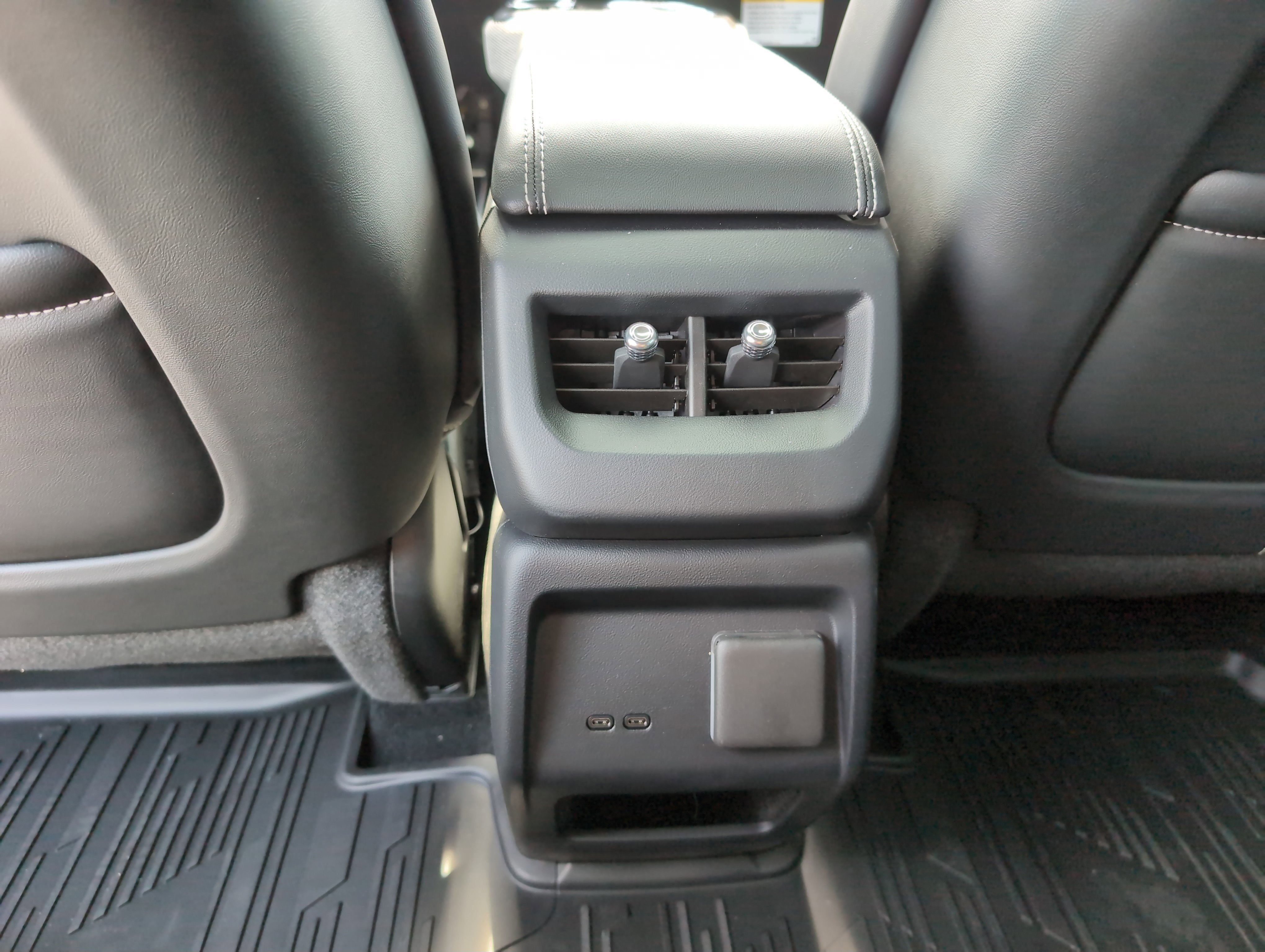 2025 Cadillac OPTIQ Luxury 1