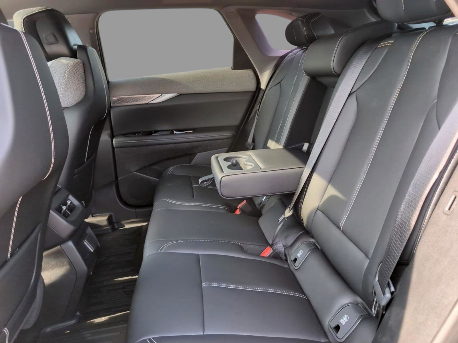 2025 Cadillac OPTIQ Luxury 1