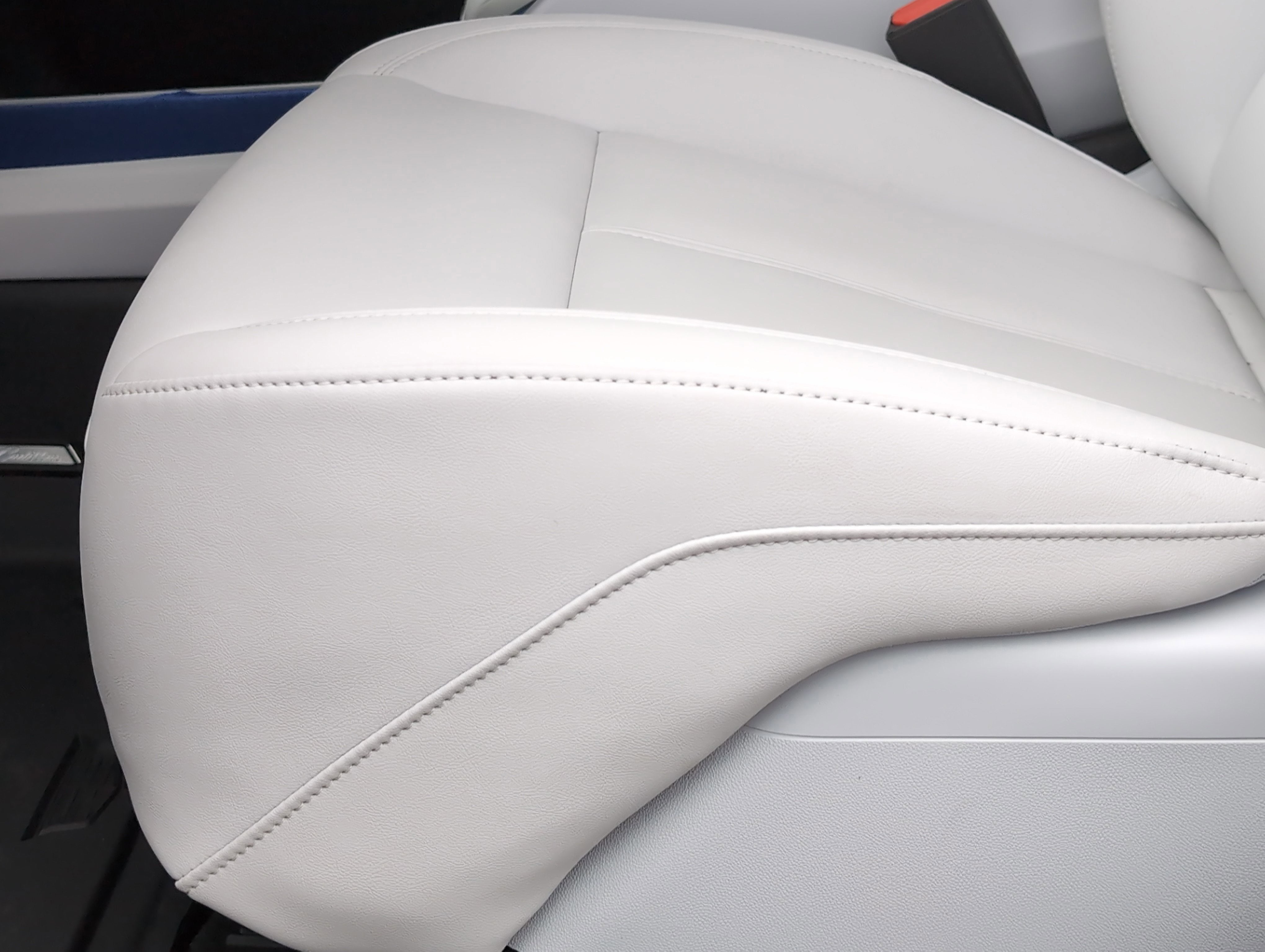 2025 Cadillac OPTIQ Sport 1