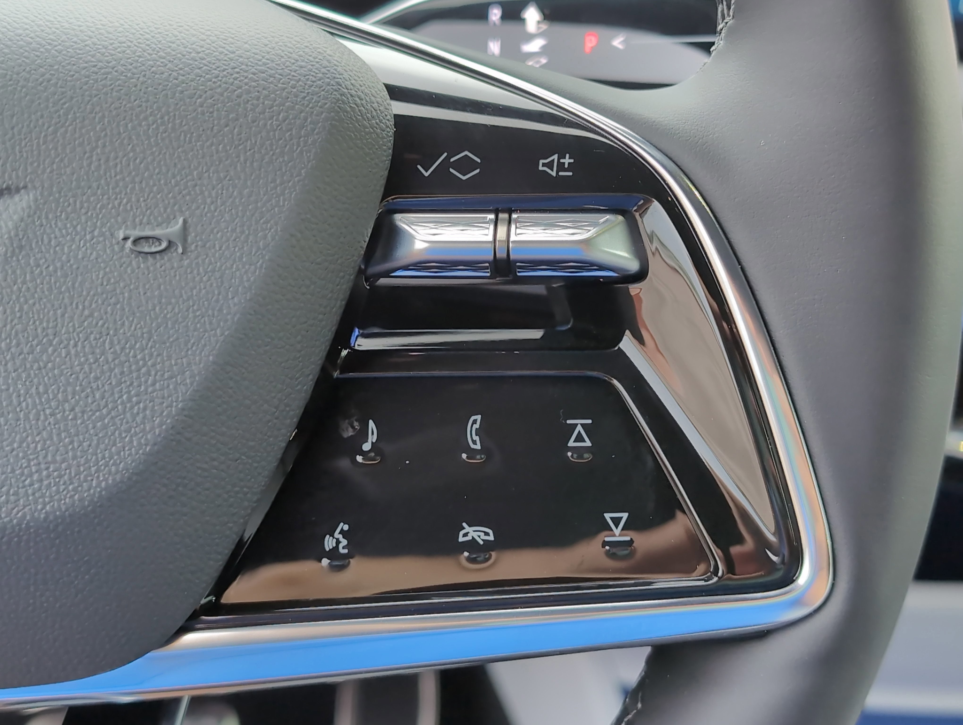 2025 Cadillac OPTIQ Sport 1