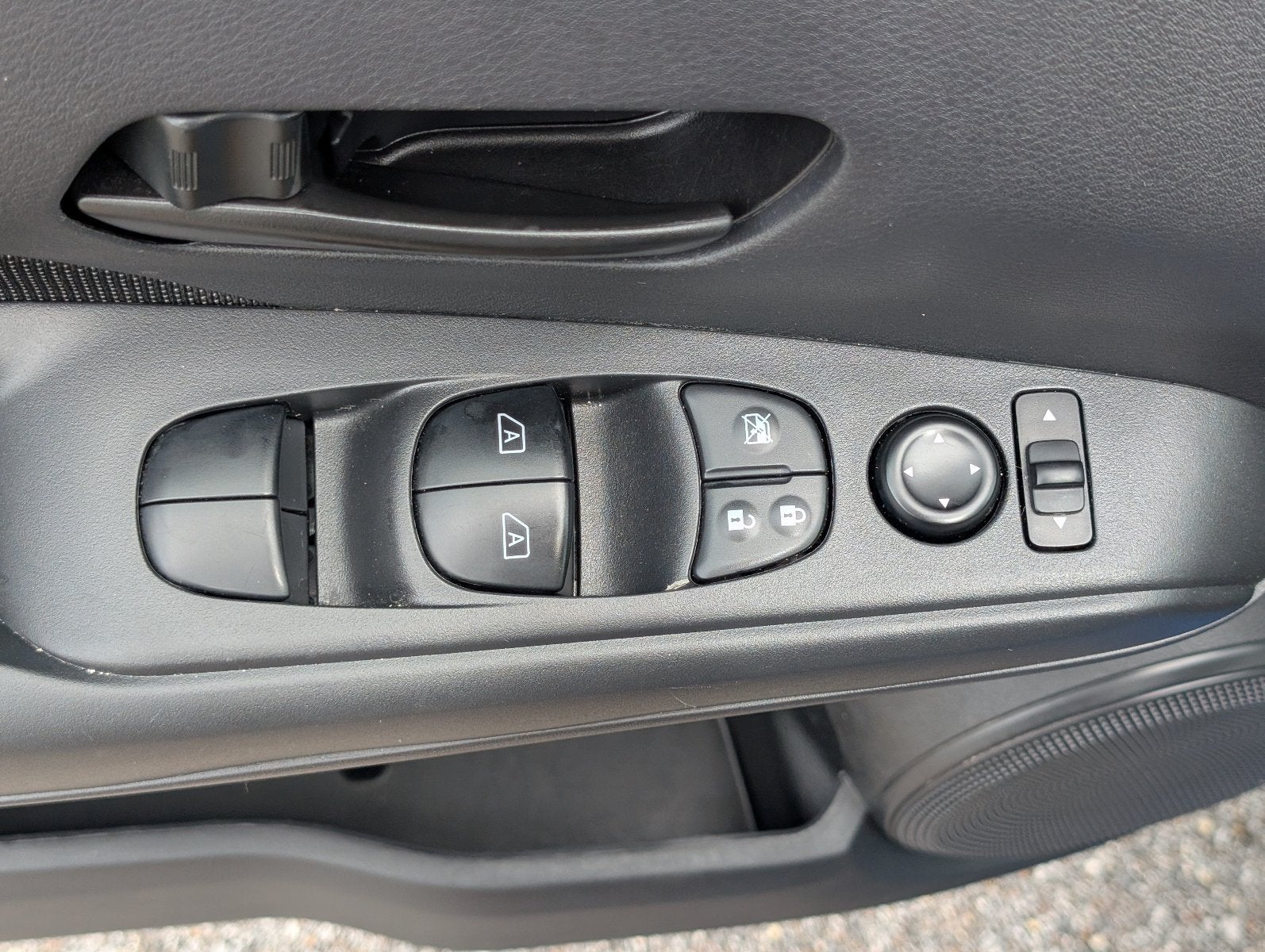 2024 Nissan Kicks S Xtronic CVT